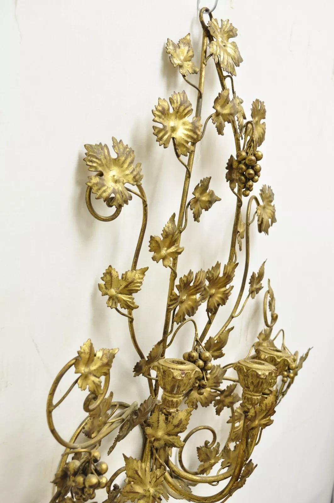 Applique murale italienne Hollywood Regency dorée, en fer, cuir et tôle, 3 candélabres en vente 6