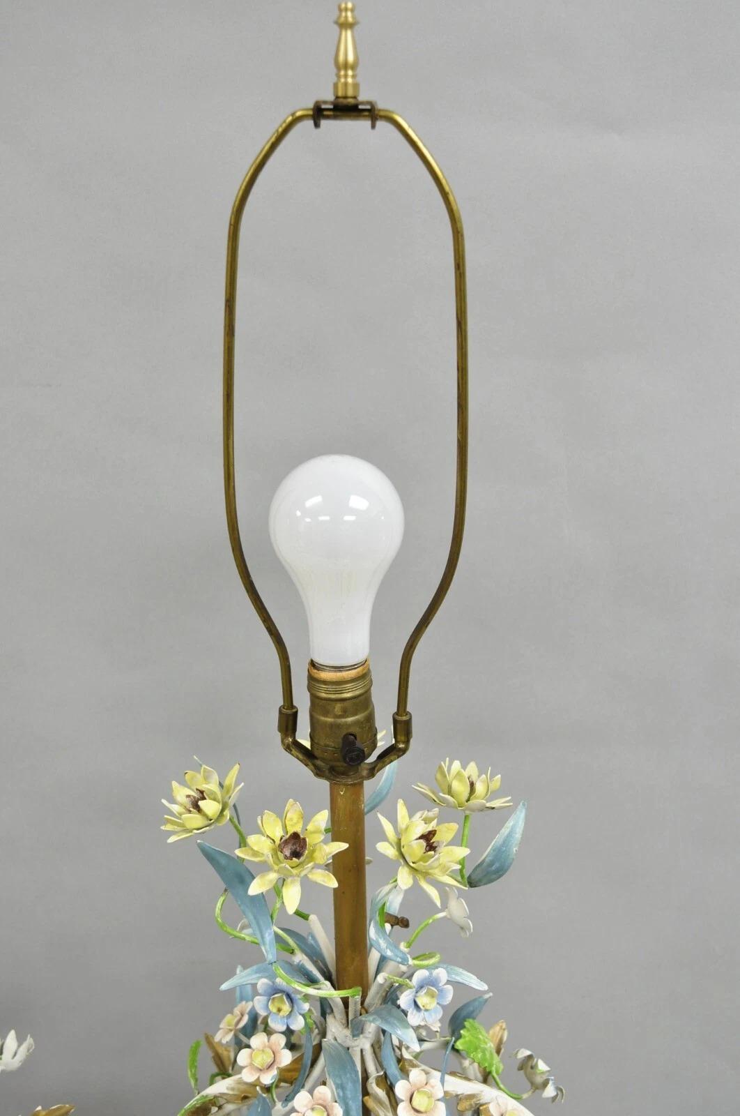 Vintage Italian Hollywood Regency Iron Tole Metal Painted Flower Table Lamp Pair For Sale 2