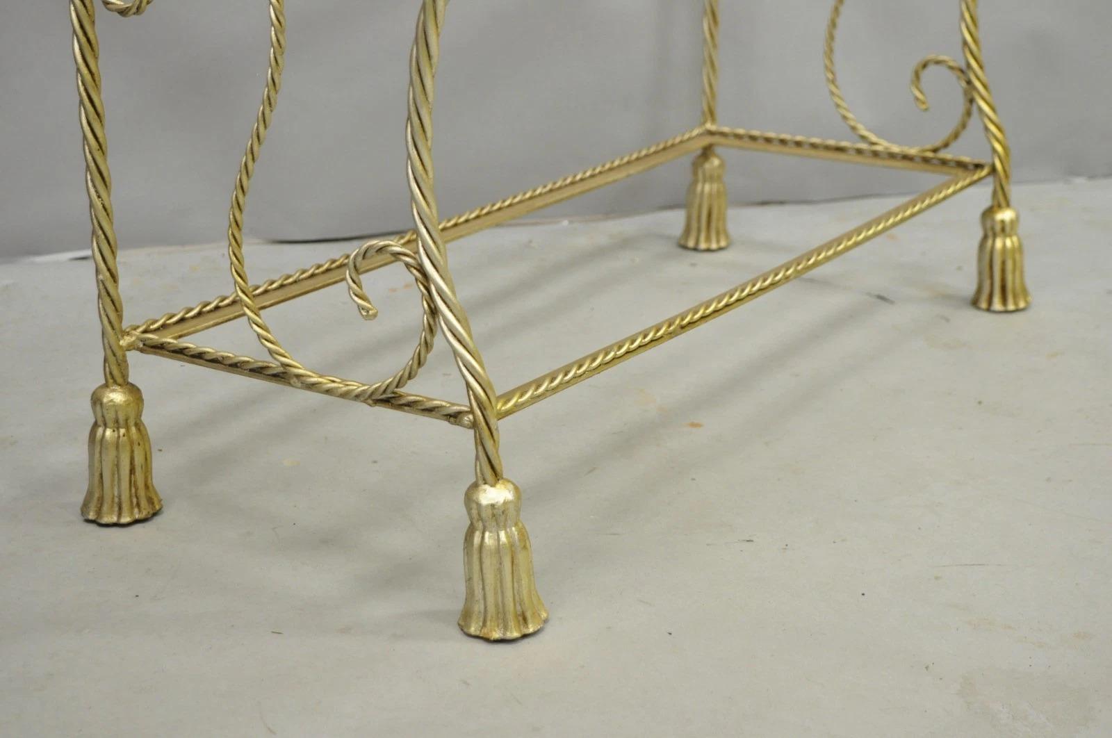 Vintage Italienisch Hollywood Regency Silber vergoldet Eisen Seil & Quaste 5 Tier Etagere (20. Jahrhundert) im Angebot