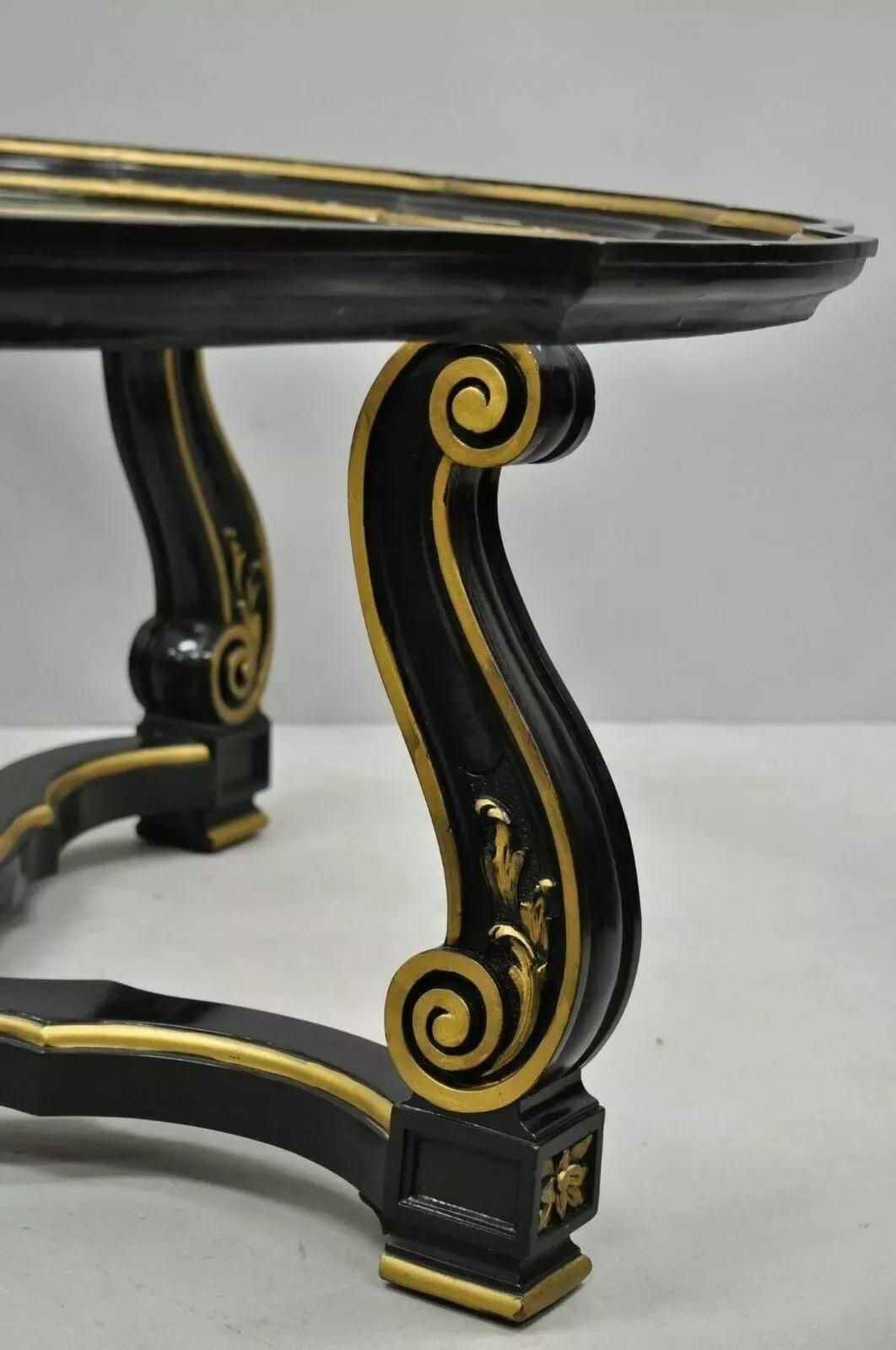 Table basse à plateau en verre noir et doré, style Hollywood Regency italien vintage Bon état - En vente à Philadelphia, PA