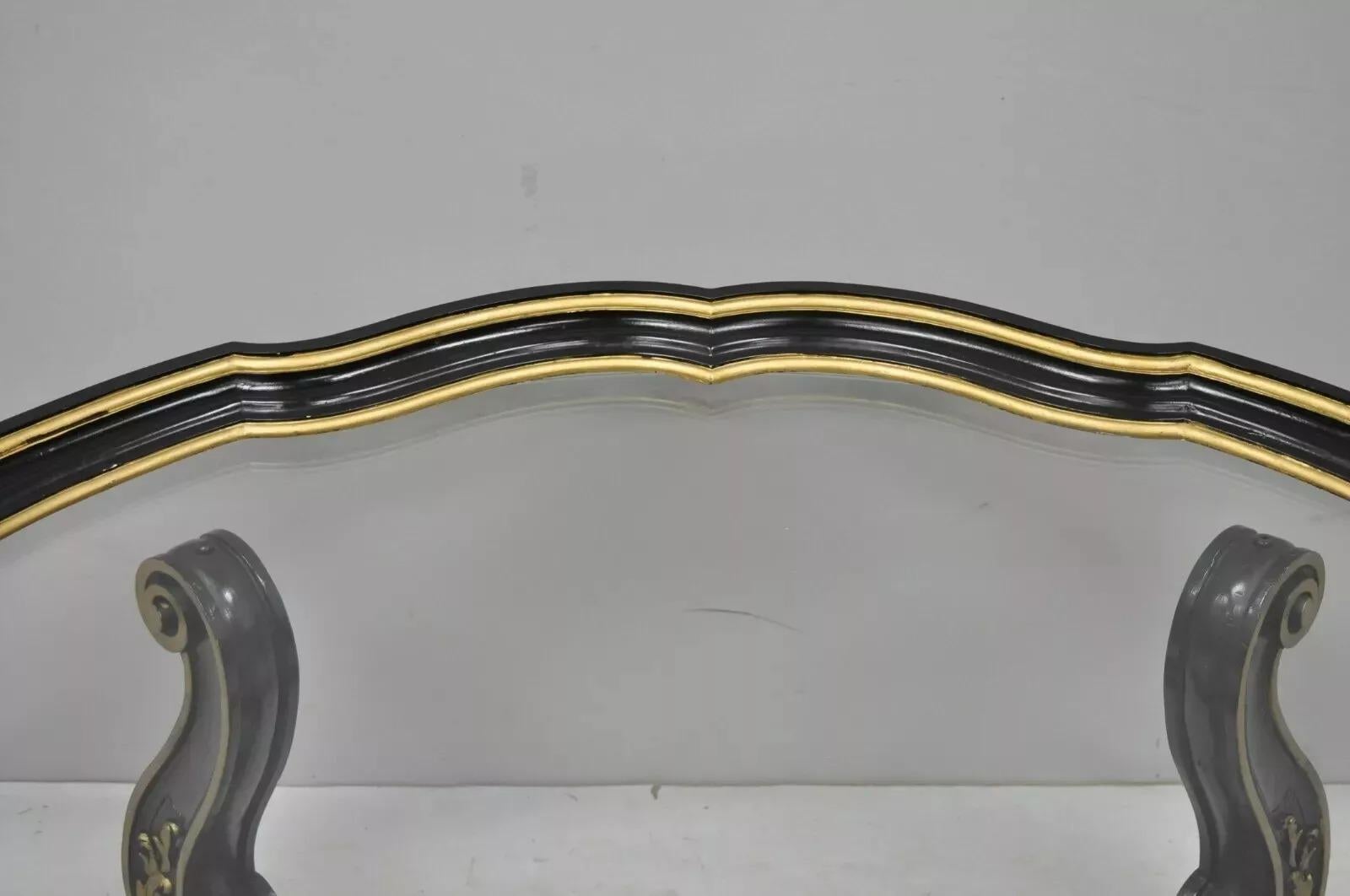 Verre Table basse à plateau en verre noir et doré, style Hollywood Regency italien vintage en vente