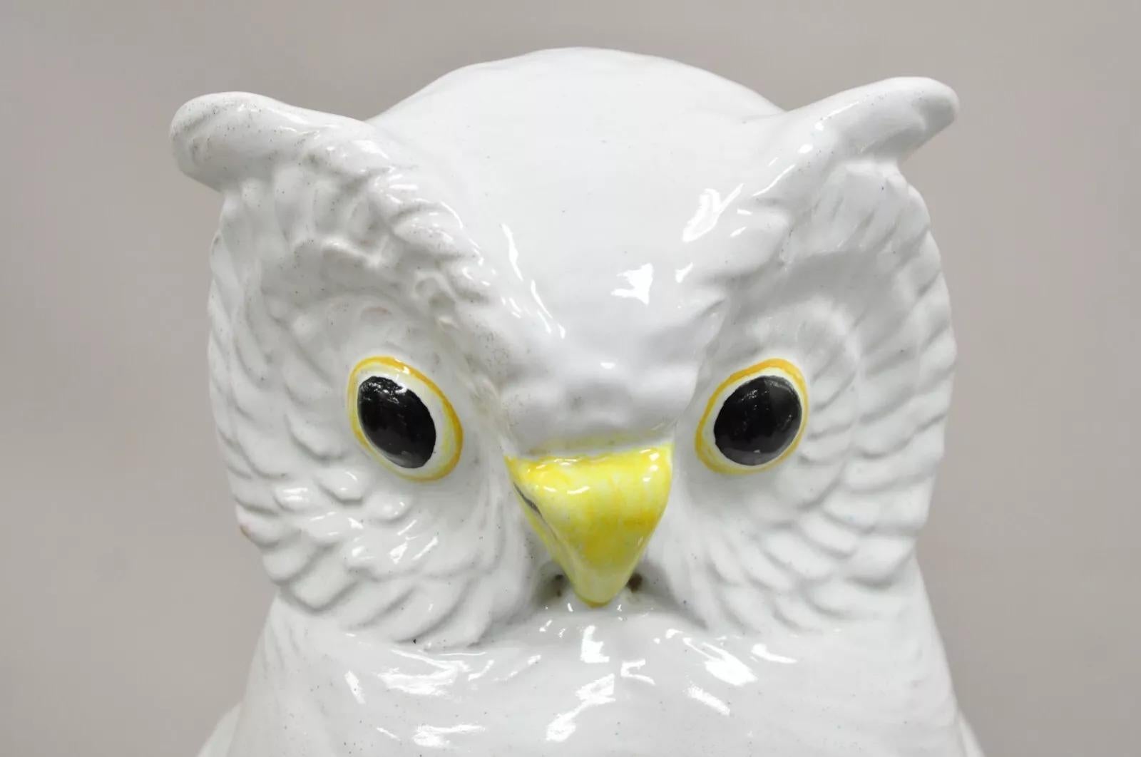Vintage Italian Hollywood Regency Terracotta Glazed White Owl Figure Sculpture In Good Condition For Sale In Philadelphia, PA