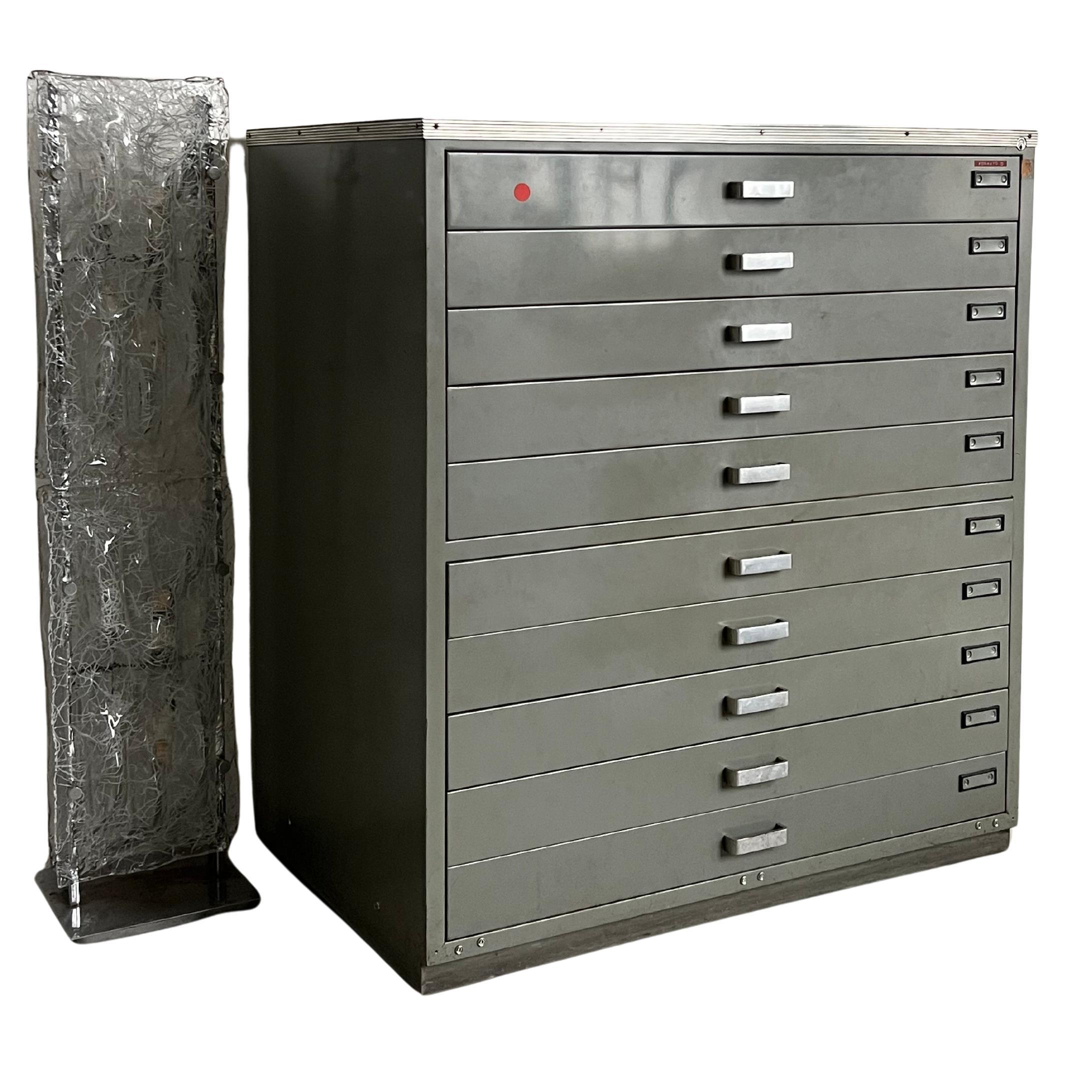Industrial furniture from the fifties and the sixties is making a strong comeback, because finally its high design qualities are being recognised and awarder even if most of the times there is no big name behind the objects.

Even if famous