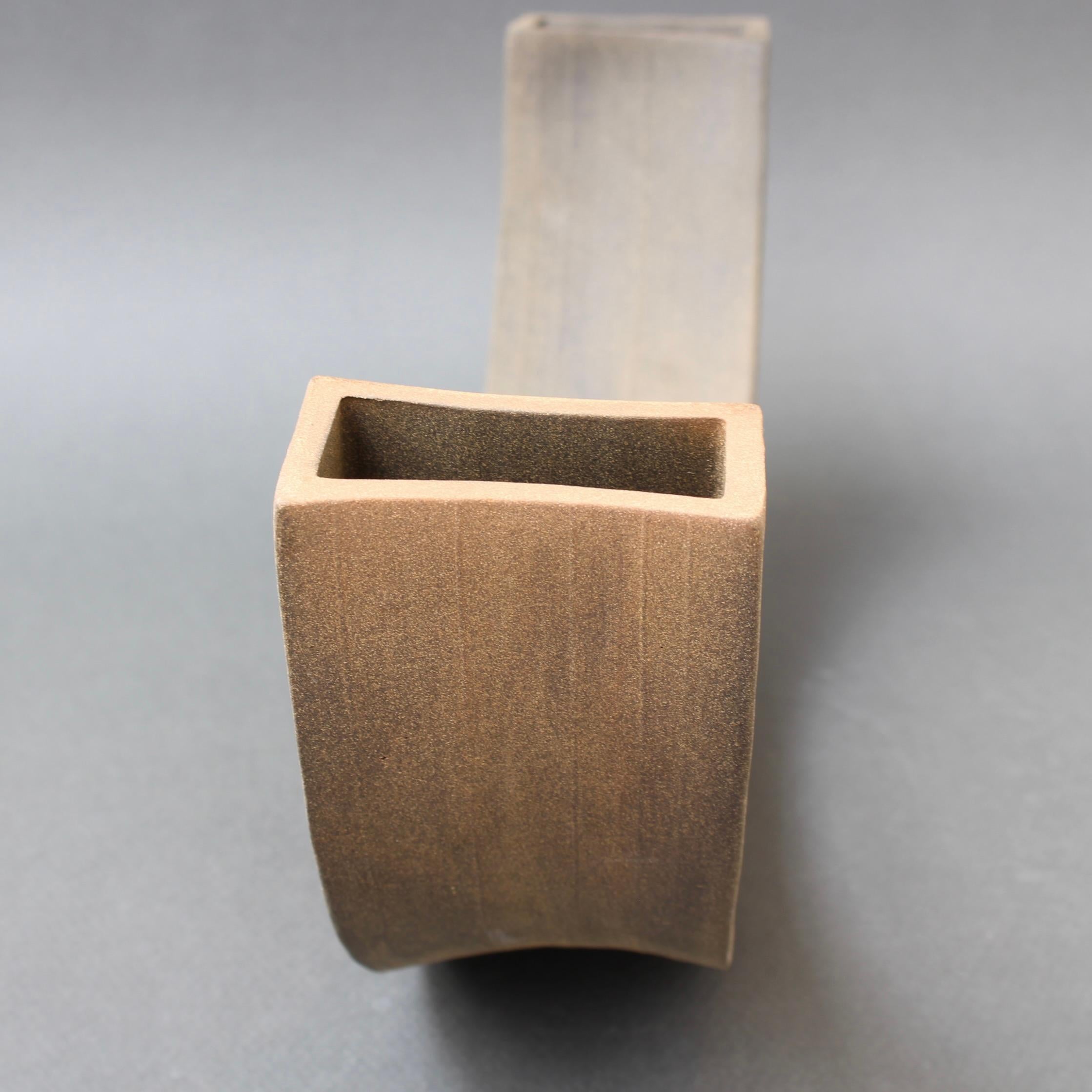 Vaso / Scultura in ceramica stile industriale italiano vintage di Alessio Tasca in vendita 3