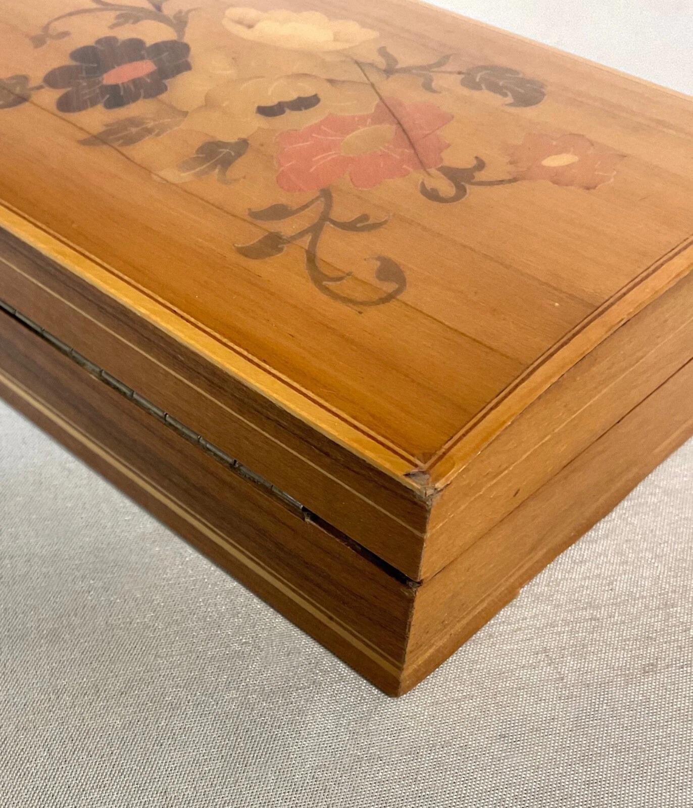 Vintage Italienisch Intarsien Holz Blumen-Box, 20. Jahrhundert - 2Y595 im Angebot 4