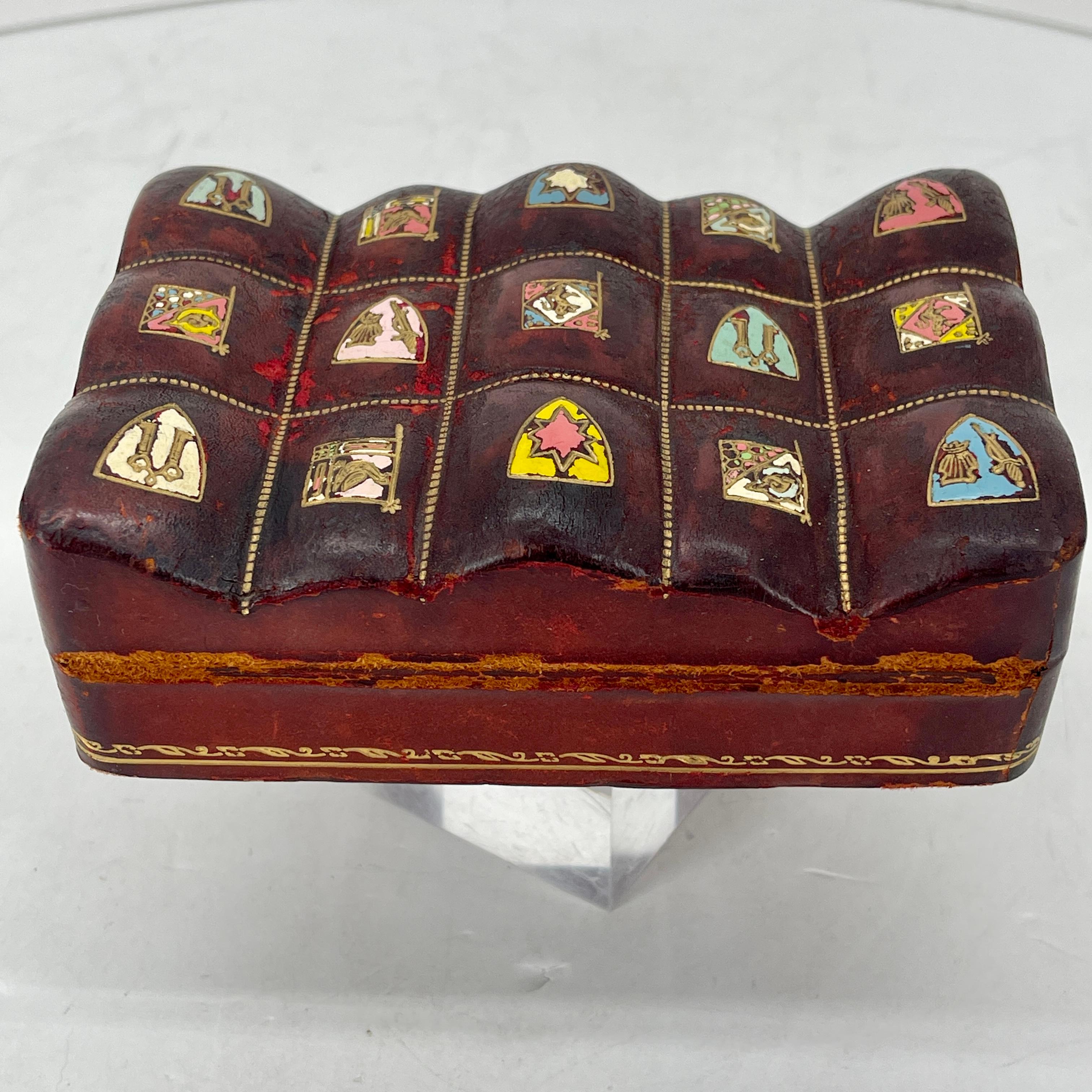 20th Century Vintage Italian Jewelry Box in Burgundy Leather, Circa 1950's For Sale