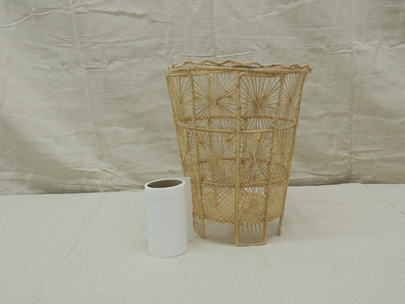 Vintage Italian Lace Style Wastebasket In Good Condition In Oakland Park, FL