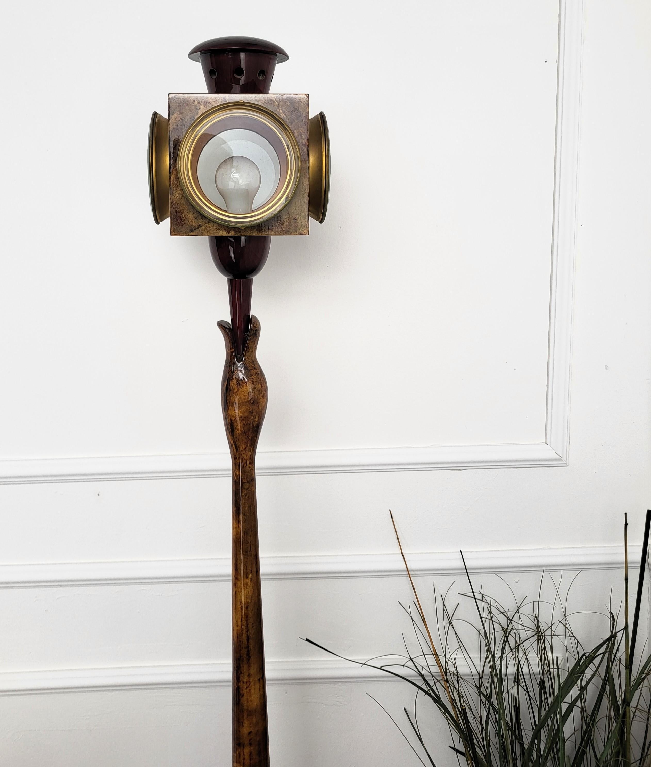 Vintage Italian Lacquered Parchment Floor Lamp by Aldo Tura In Good Condition For Sale In Carimate, Como