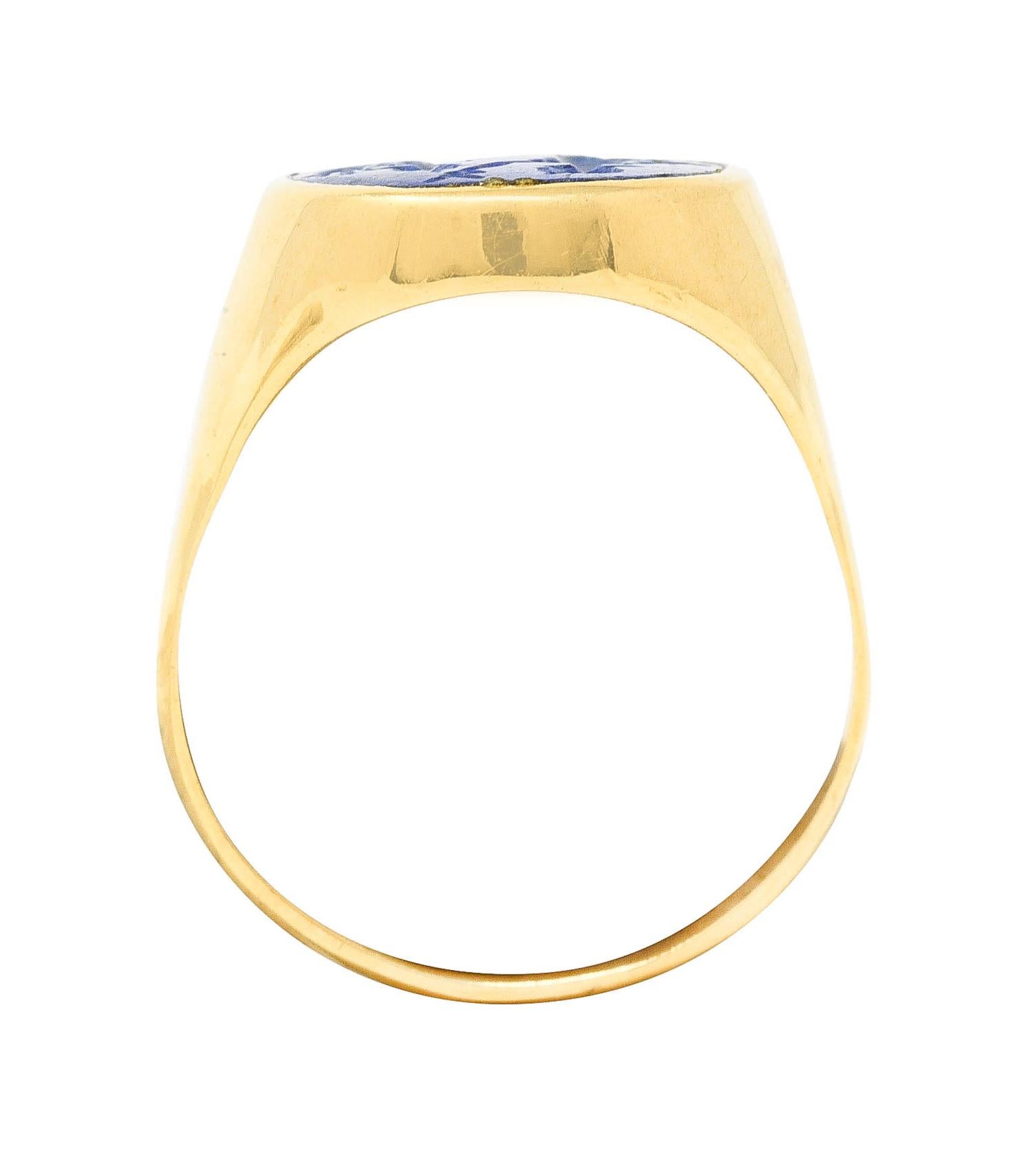 Cabochon Vintage Italian Lapis Lazuli 18 Karat Yellow Gold Unisex Intaglio Signet Ring