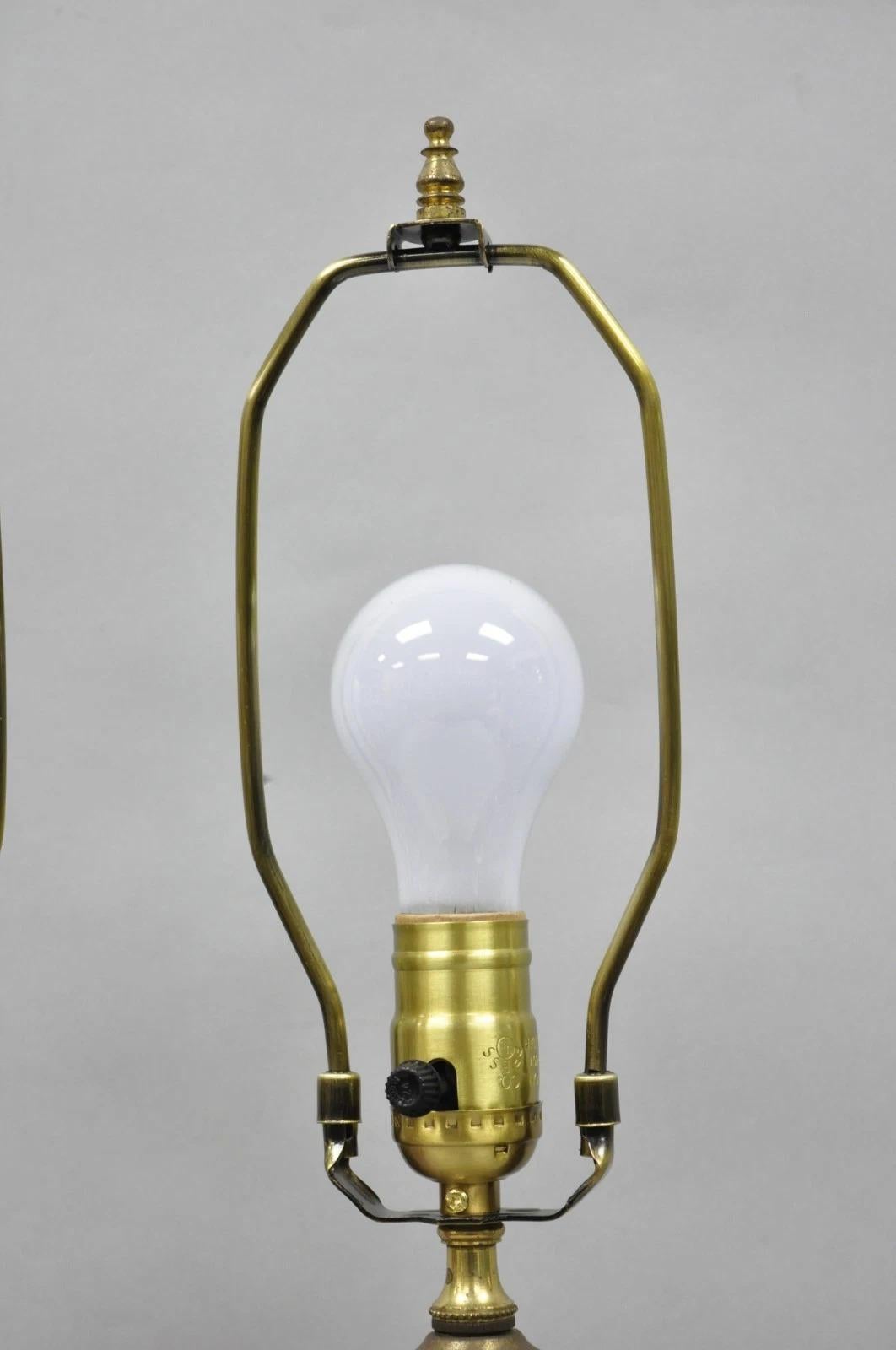 Lámpara de mesa pequeña Vintage Italian Latticino Murano Pink Ribbon Swirl Glass - Pareja en venta 3