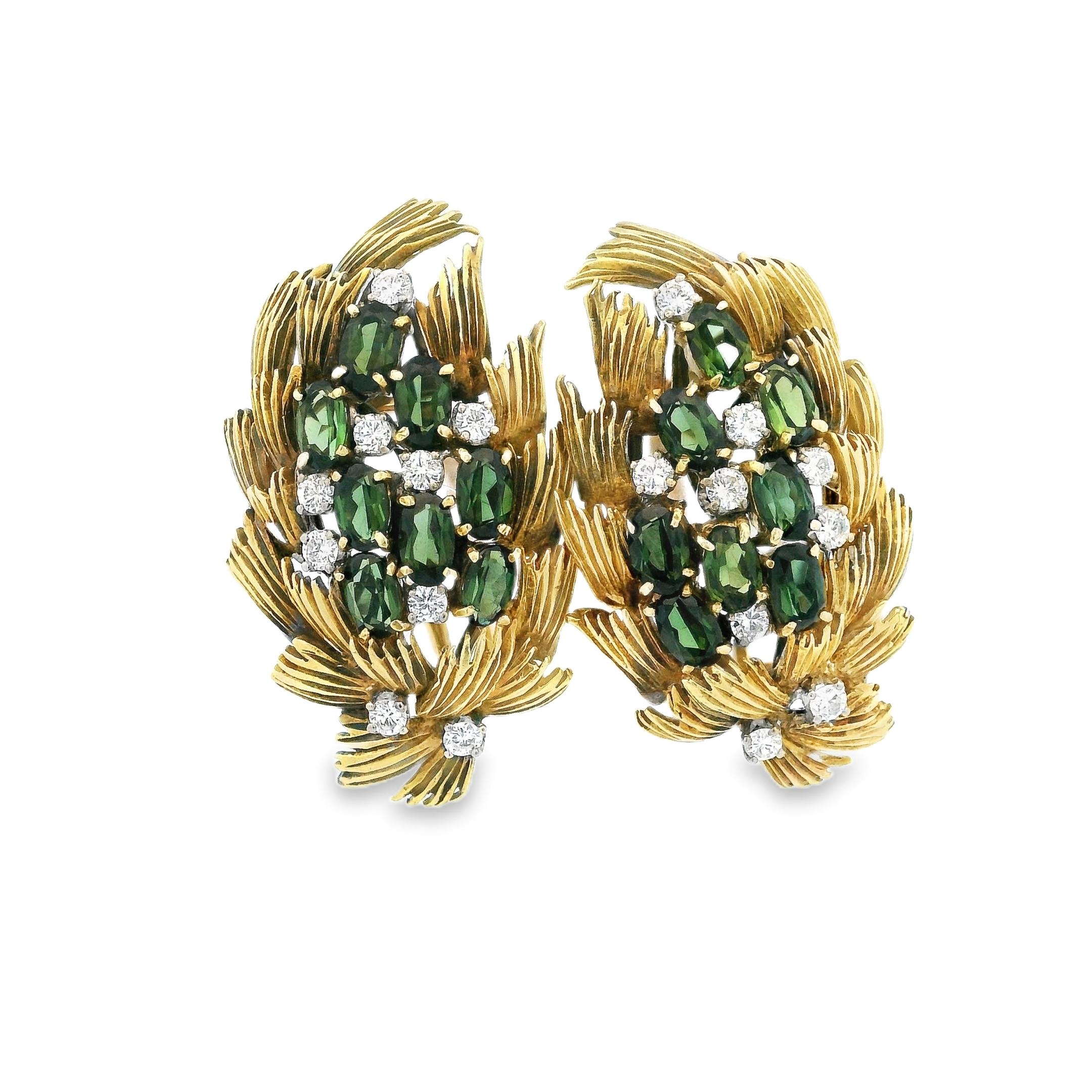Orecchini d'epoca in oro 18 carati con tormalina e diamanti a motivo di foglie, 1,8ct. in vendita 1
