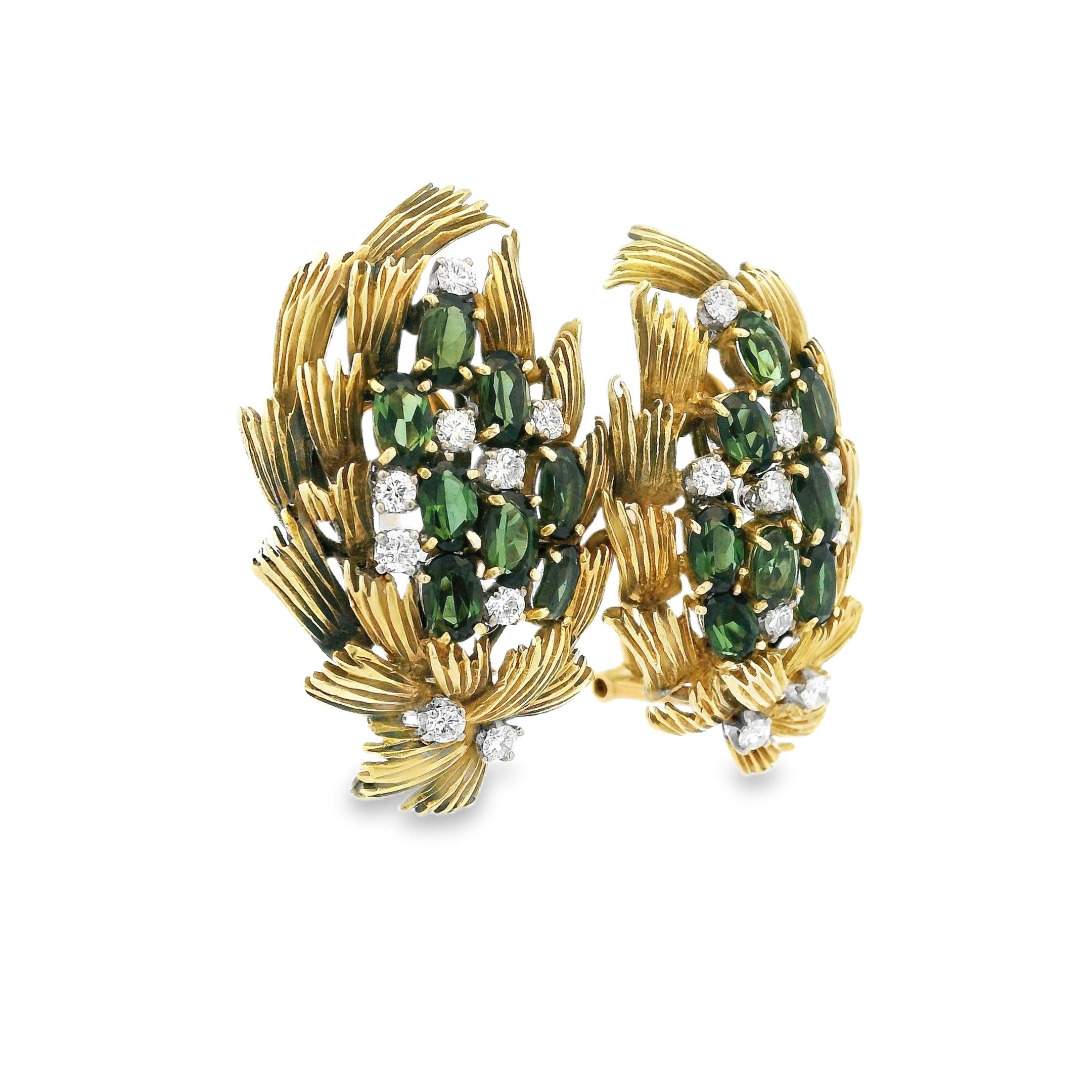 Orecchini d'epoca in oro 18 carati con tormalina e diamanti a motivo di foglie, 1,8ct. in vendita 2