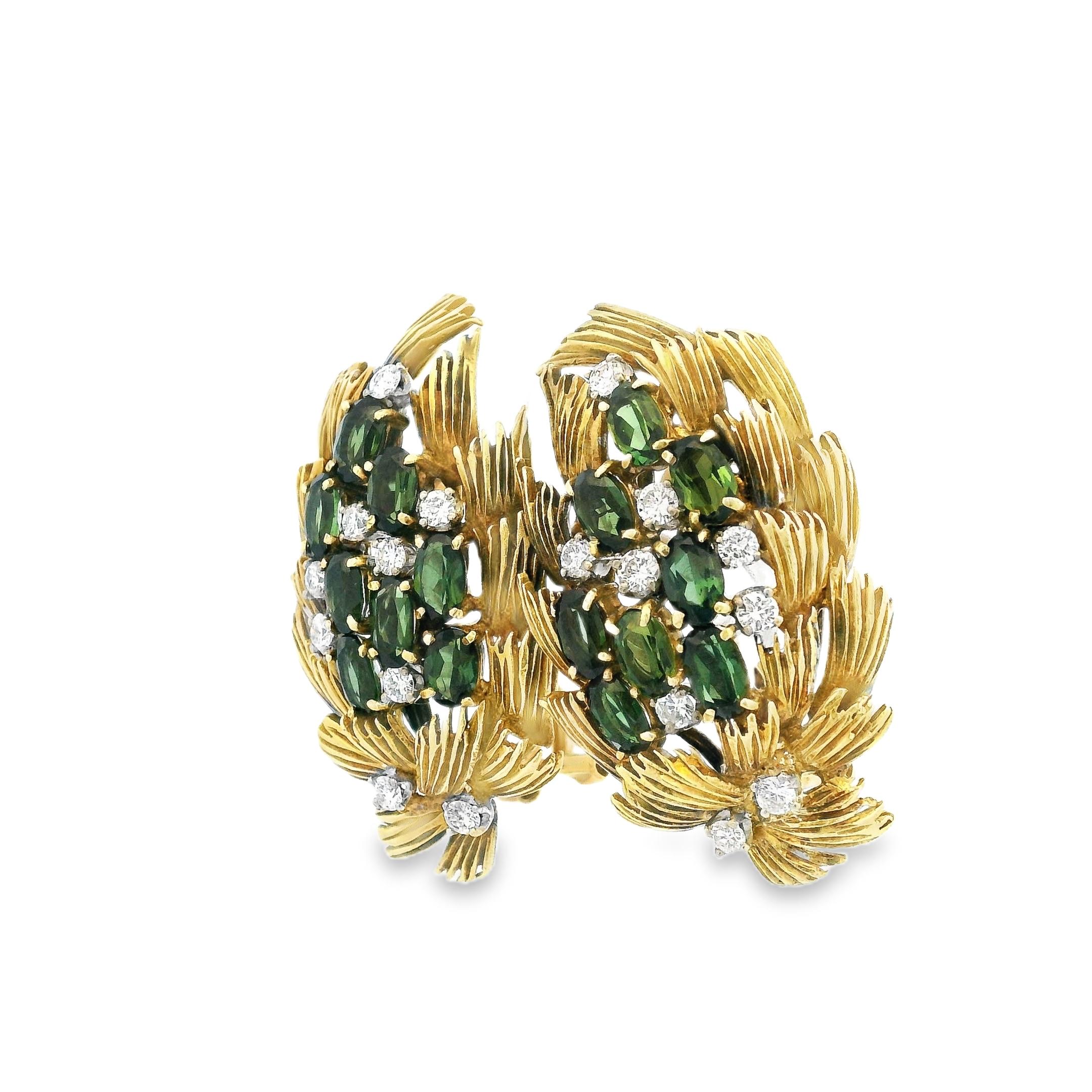 Orecchini d'epoca in oro 18 carati con tormalina e diamanti a motivo di foglie, 1,8ct. in vendita 3