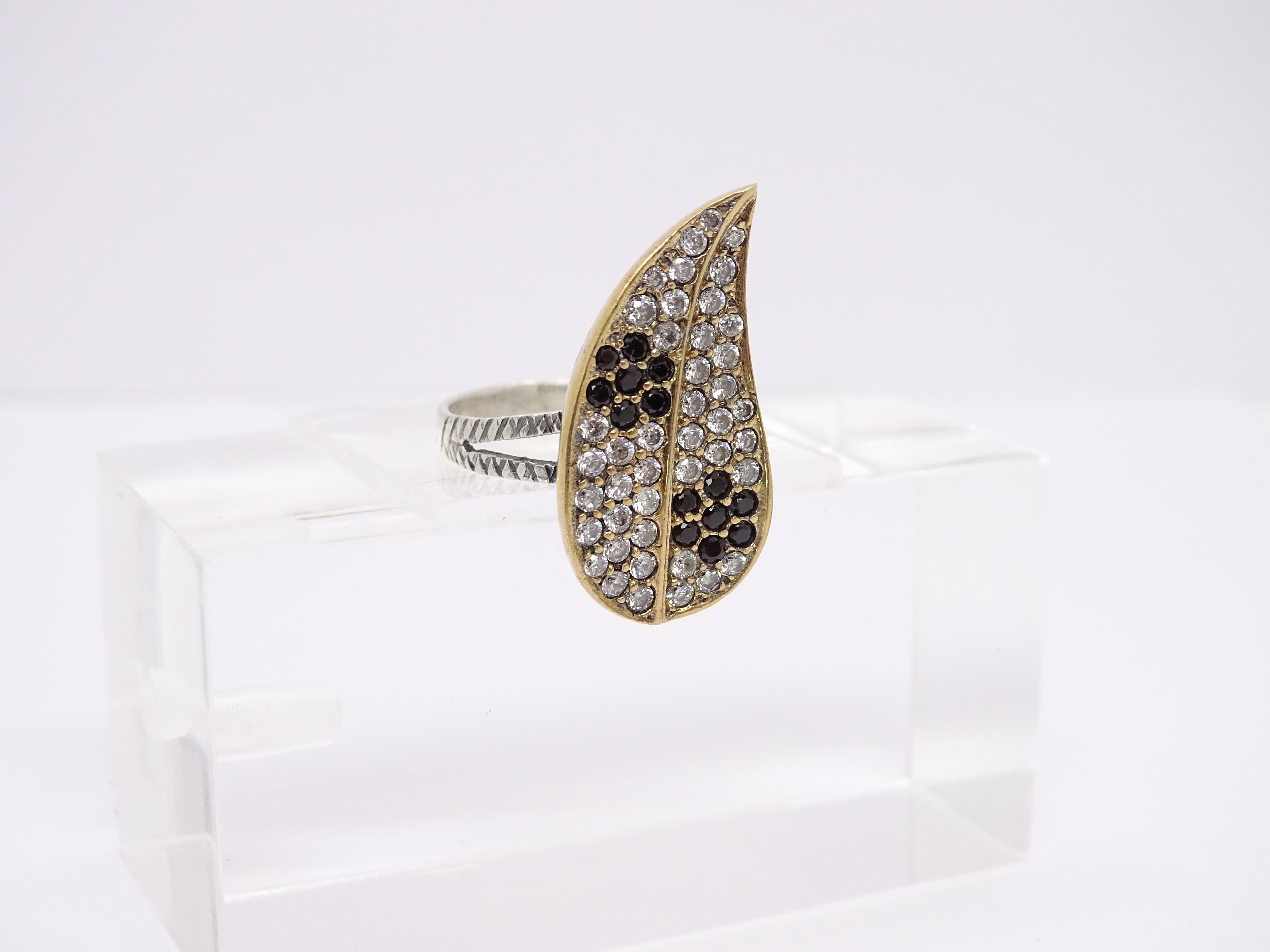 Vintage Italian “Leaf” Ring, Sterling Silver and Zirconia For Sale 1