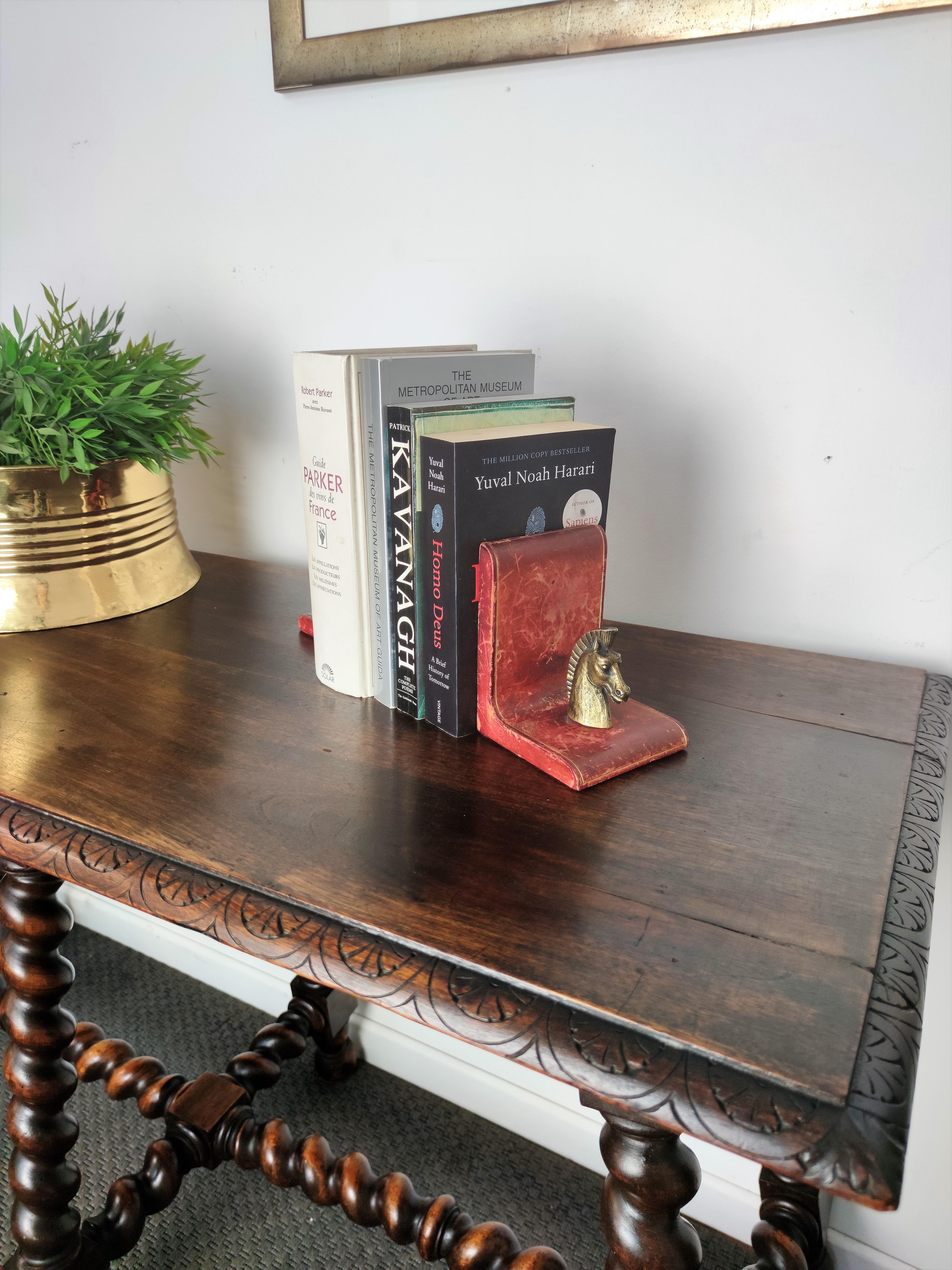 Beautiful vintage Italian Red leather and brass horsehead bookends, the leather shows the unique patina of time given by the wear from previous use.