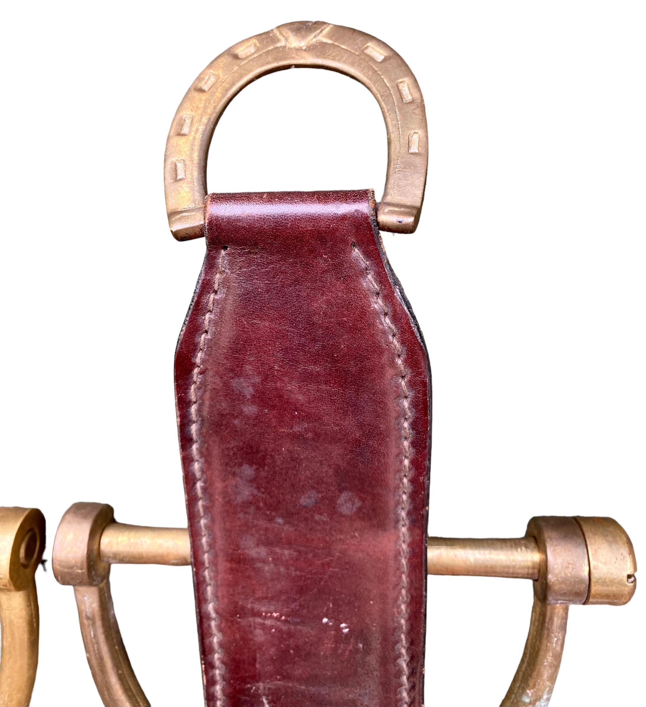 Staffa italiana d'epoca in pelle e ottone in vendita 4