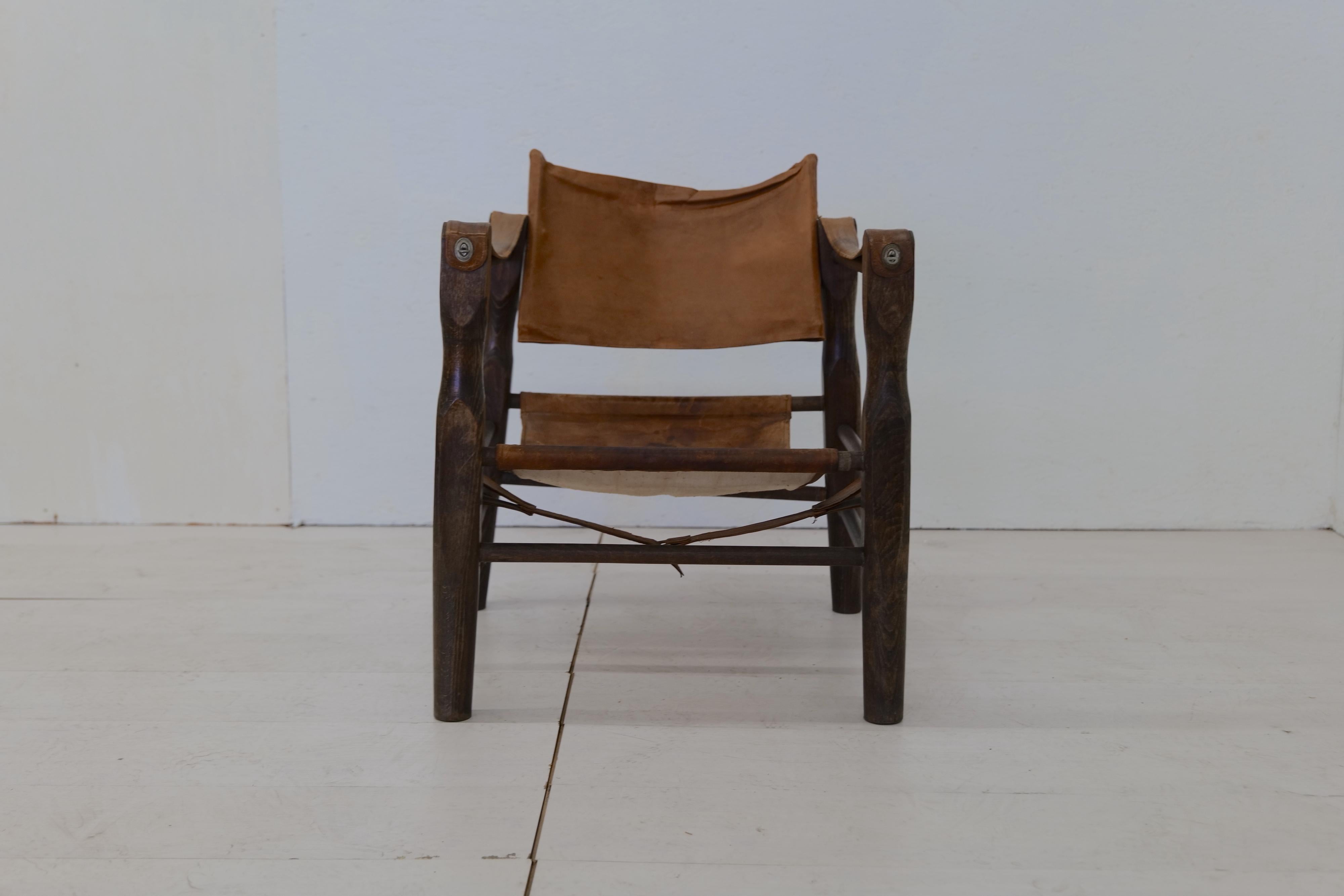Mid-Century Modern Vintage Italian Leather and Wood Safari Chair, 1970s For Sale
