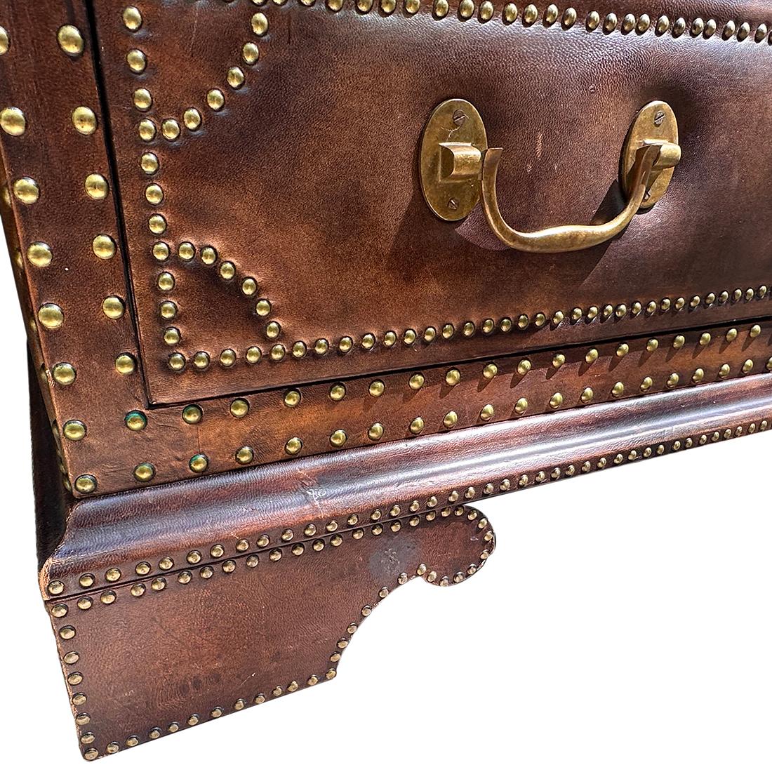 Cómoda de cuero italiana vintage en Bueno estado para la venta en New York, NY