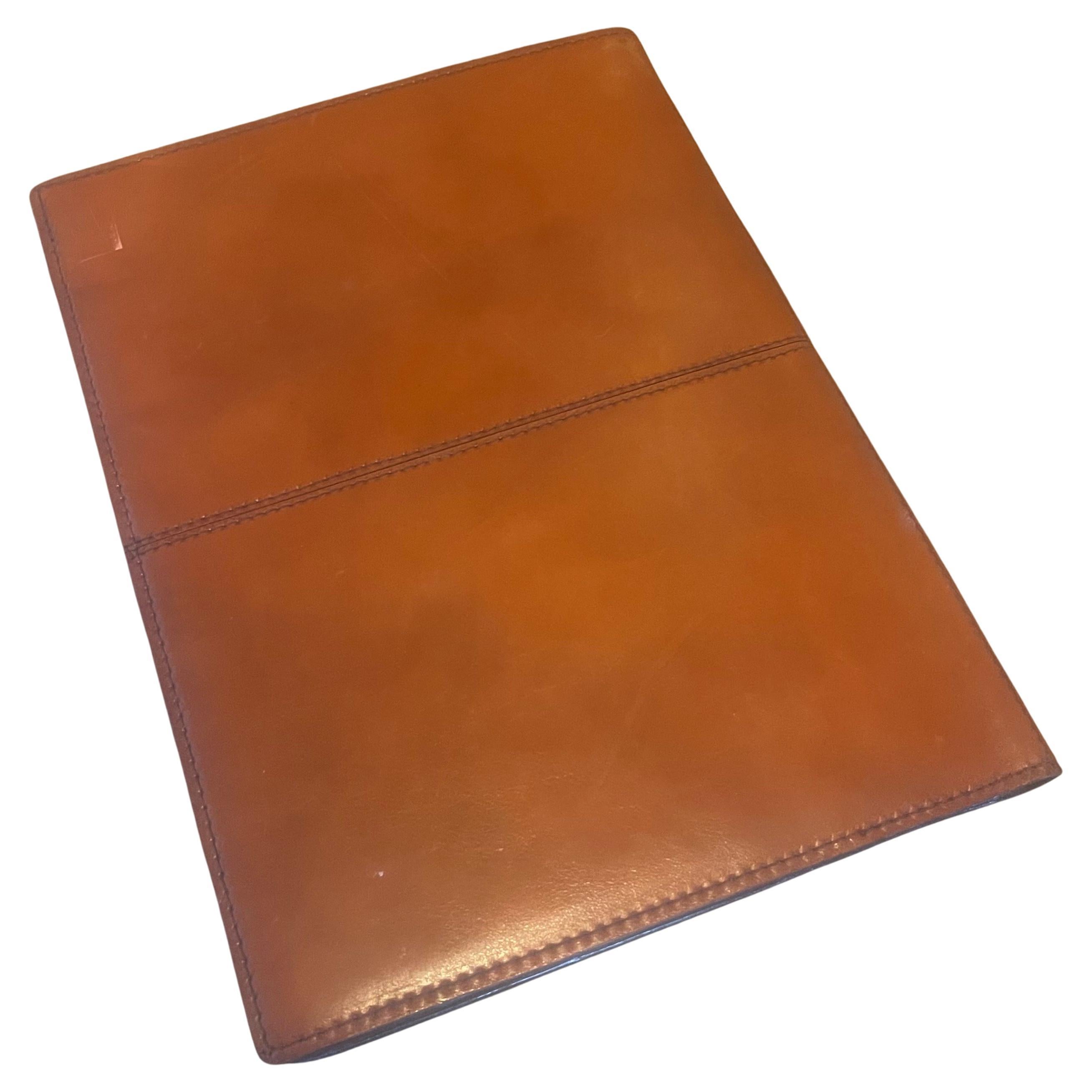 Wonderful Italian leather portfolio by Bond Street, circa 1990s. The piece is in very good vintage condition and measures 12.25