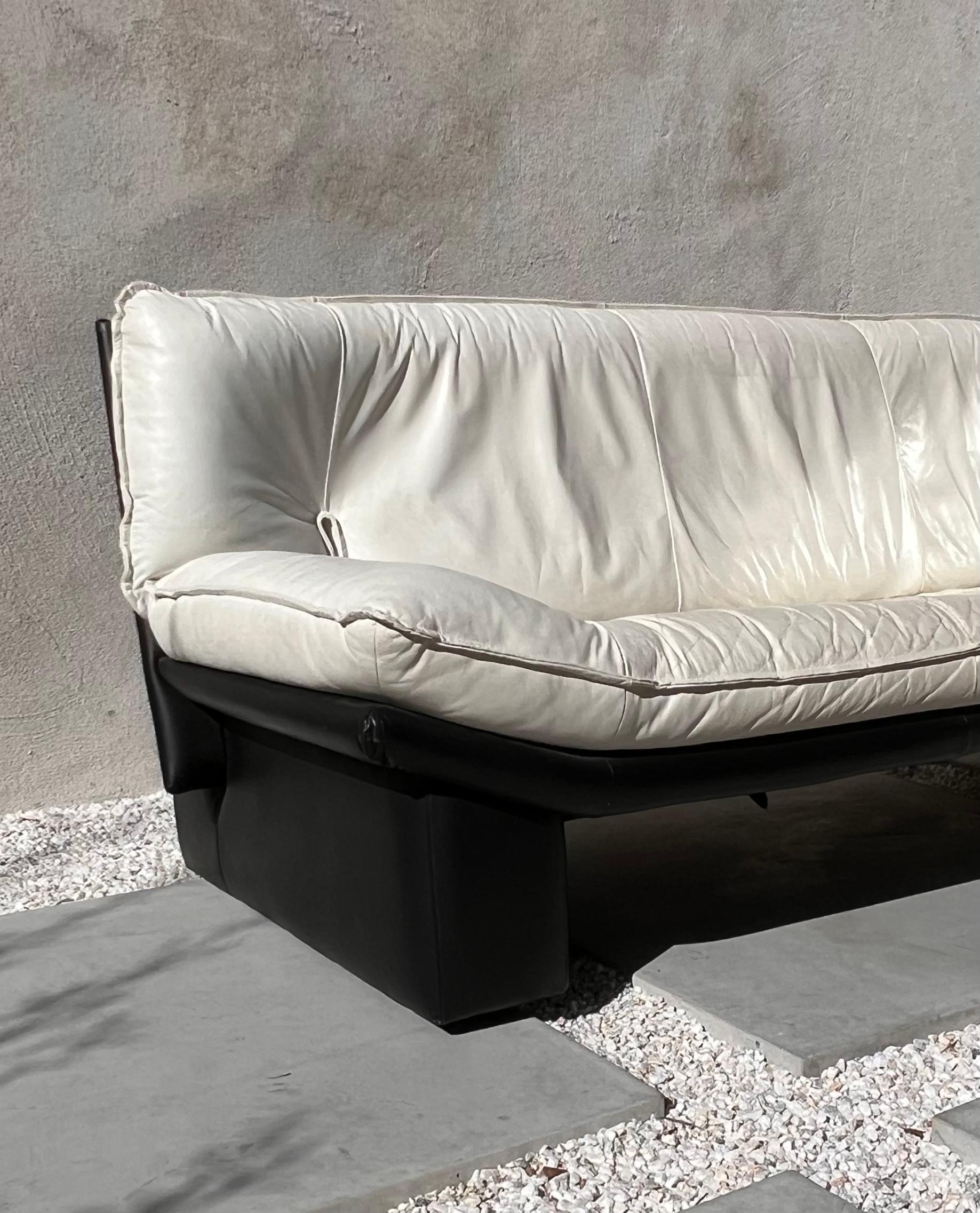 Vintage Italian Leather Postmodern Sofa by Nicoletti Salotti, circa 1980 5