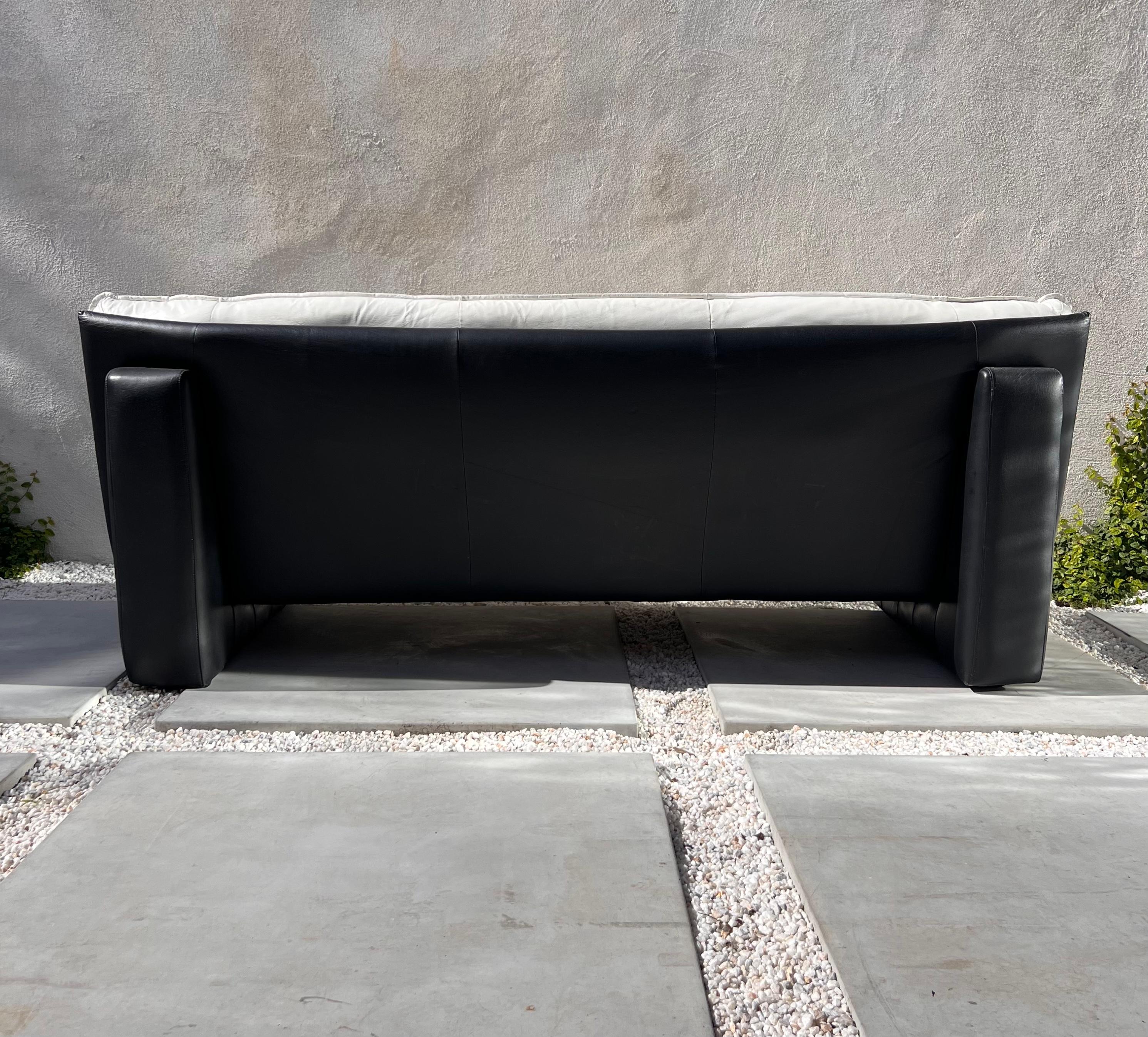 nicoletti sofa