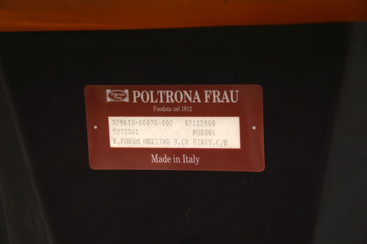 Chaise de bureau pivotante italienne vintage en cuir par Poltrona Frau en vente 3