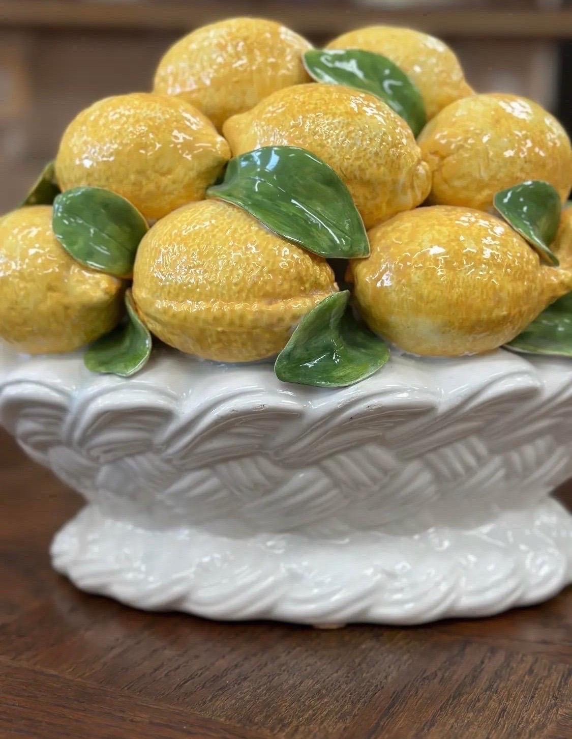 Topiario de centro de mesa de cerámica esmaltada con limón italiano vintage Italiano