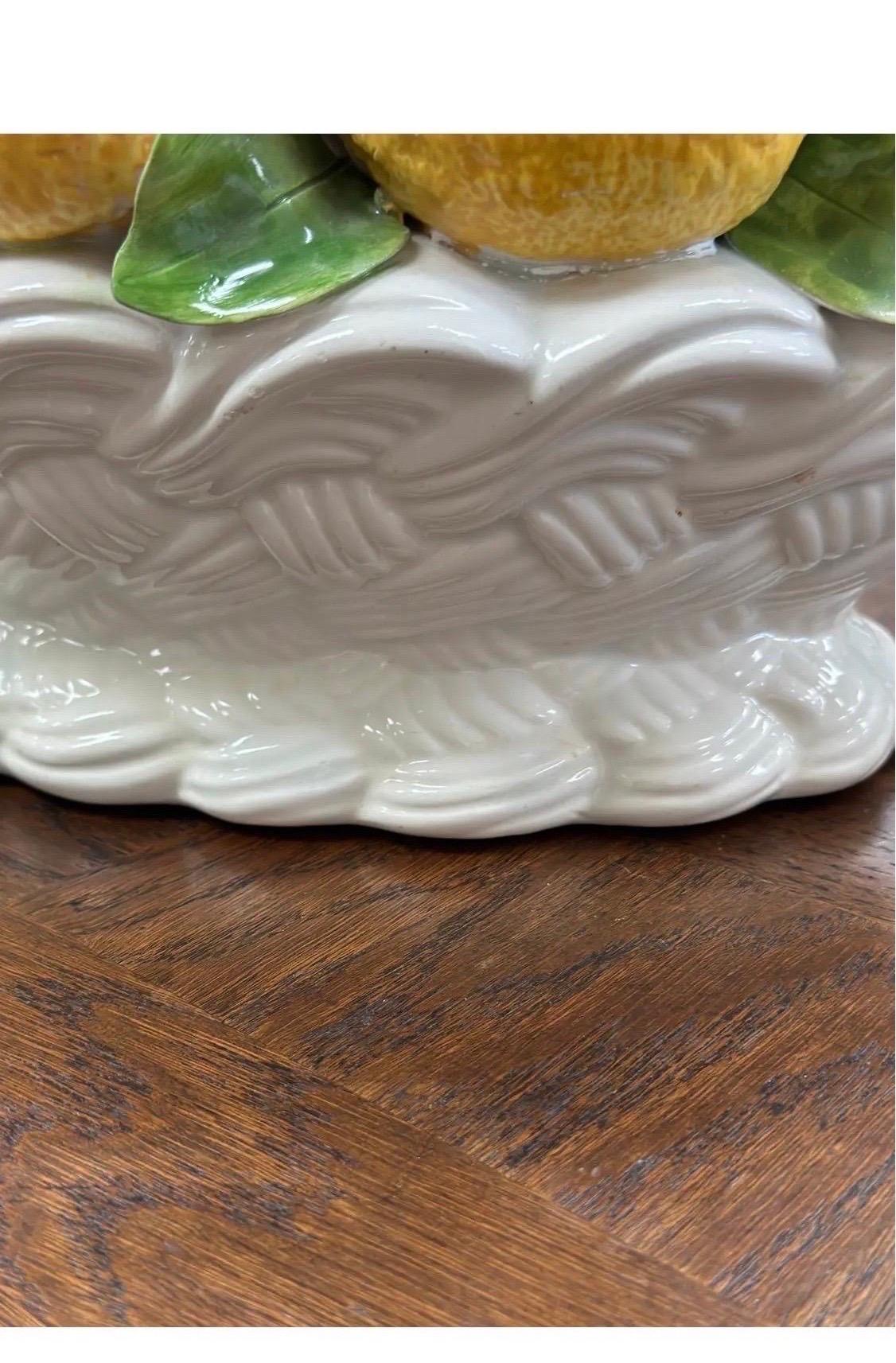 Topiario de centro de mesa de cerámica esmaltada con limón italiano vintage finales del siglo XX
