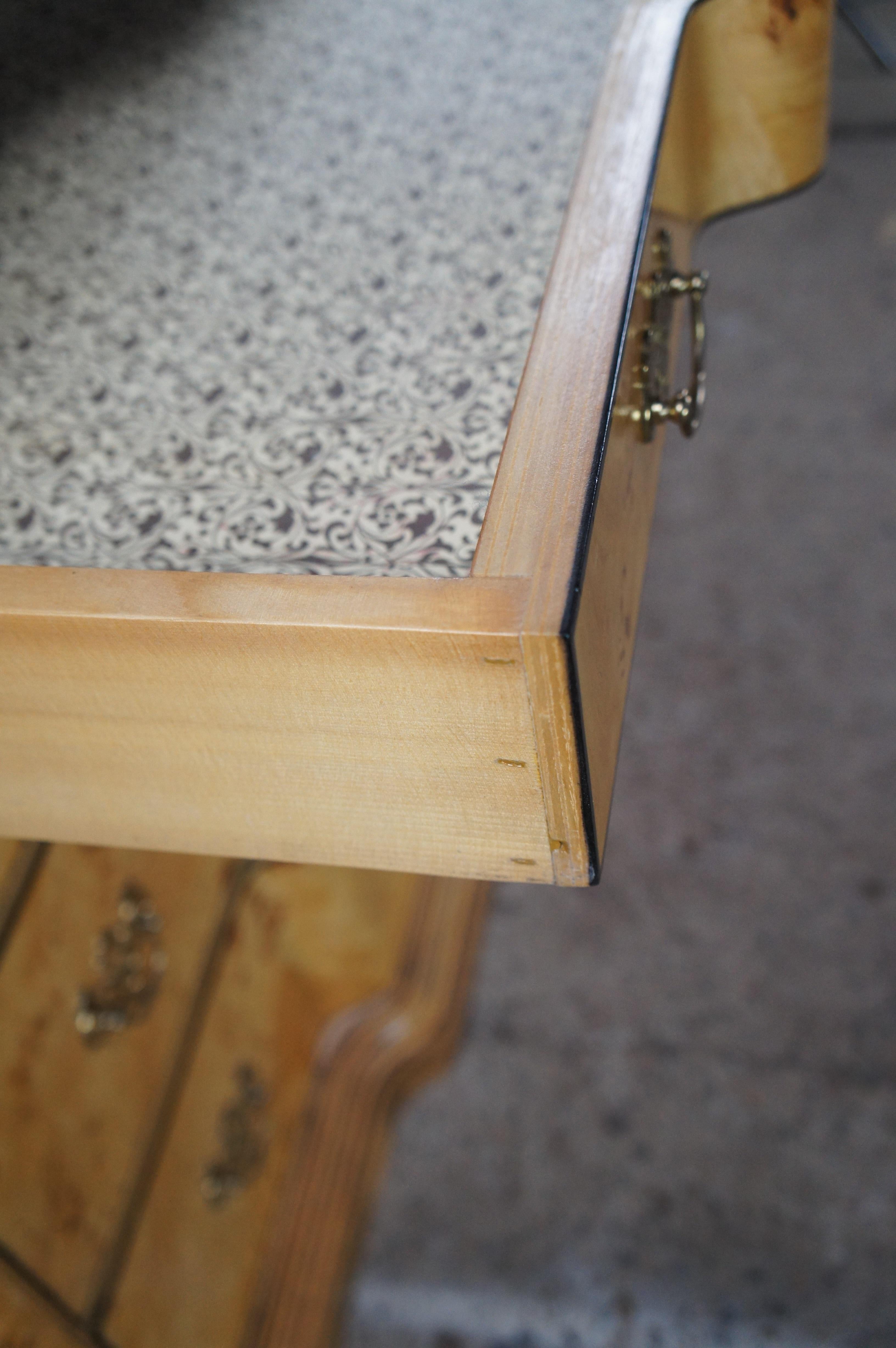 Vintage Italian Louis XVI Style Birdseye Maple Commode Chest of Drawers Console For Sale 2