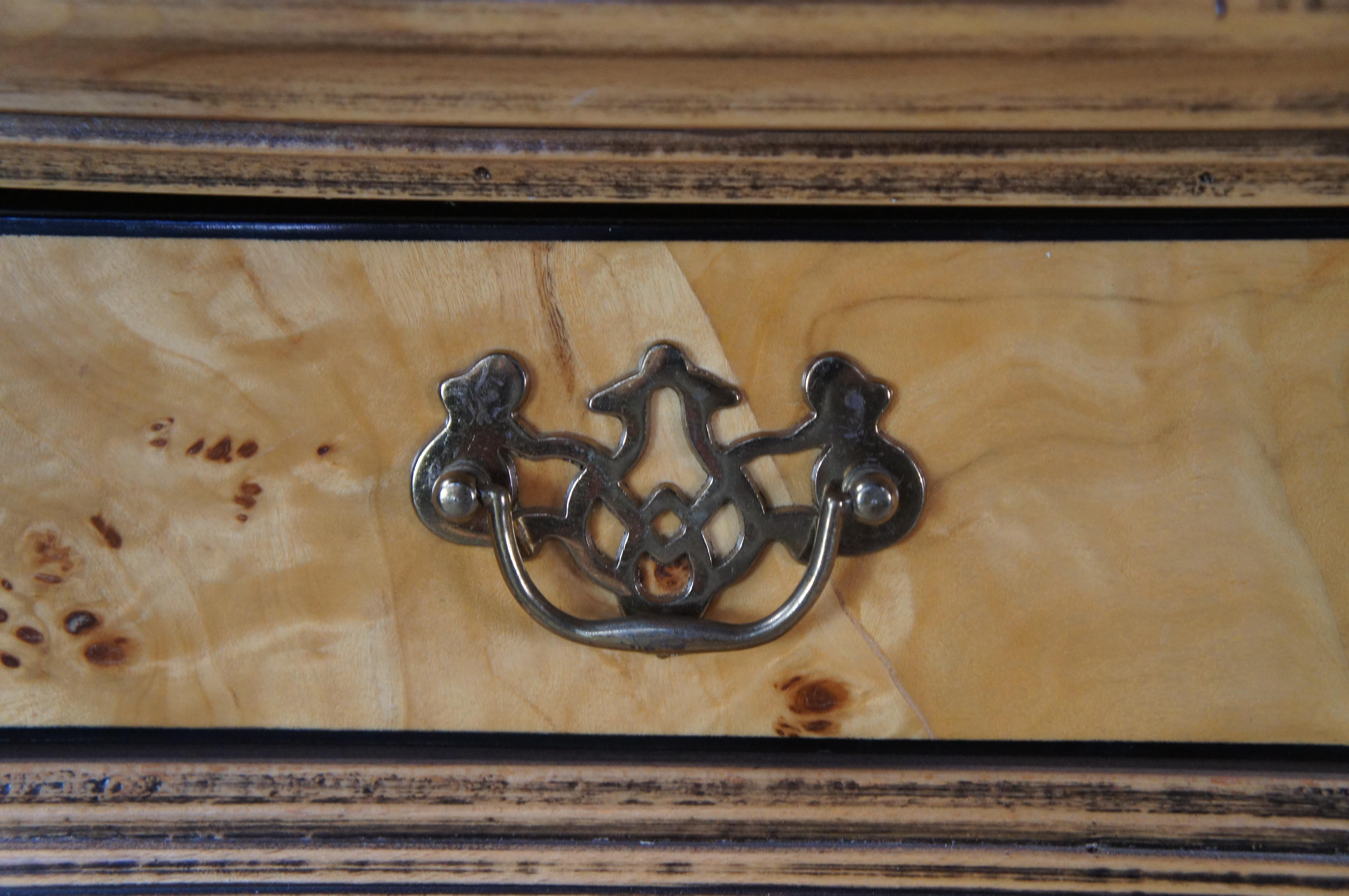 Vintage Italian Louis XVI Style Birdseye Maple Commode Chest of Drawers Console For Sale 4