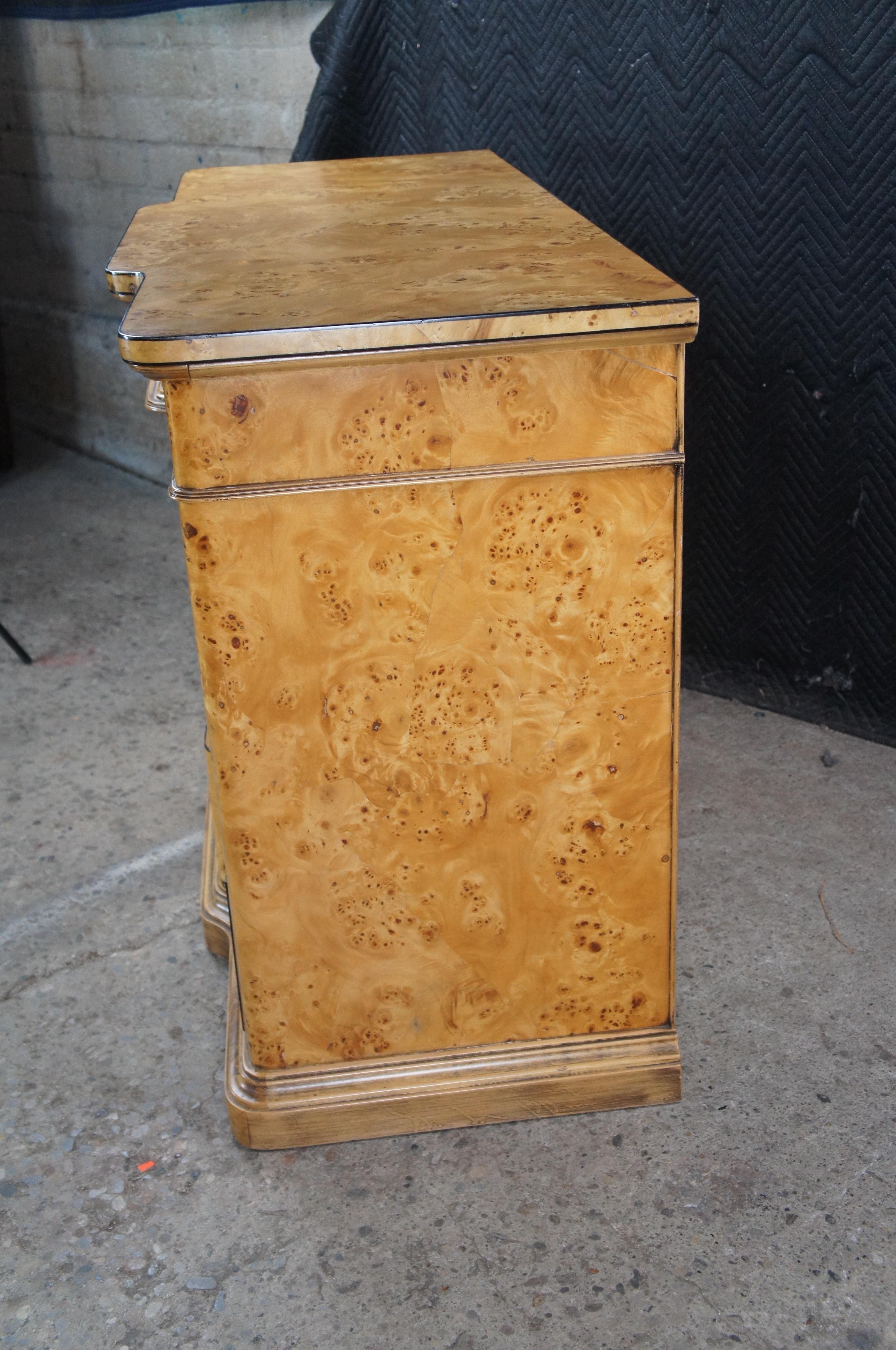 Vintage Italian Louis XVI Style Birdseye Maple Commode Chest of Drawers Console For Sale 5