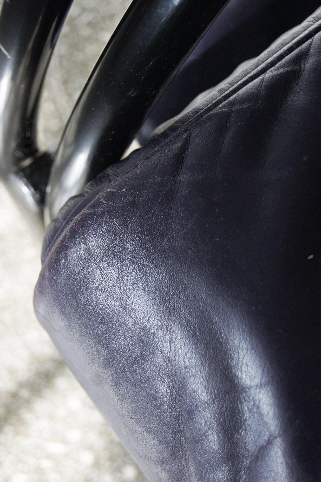 Sedia da salotto italiana vintage in pelle in vendita 6