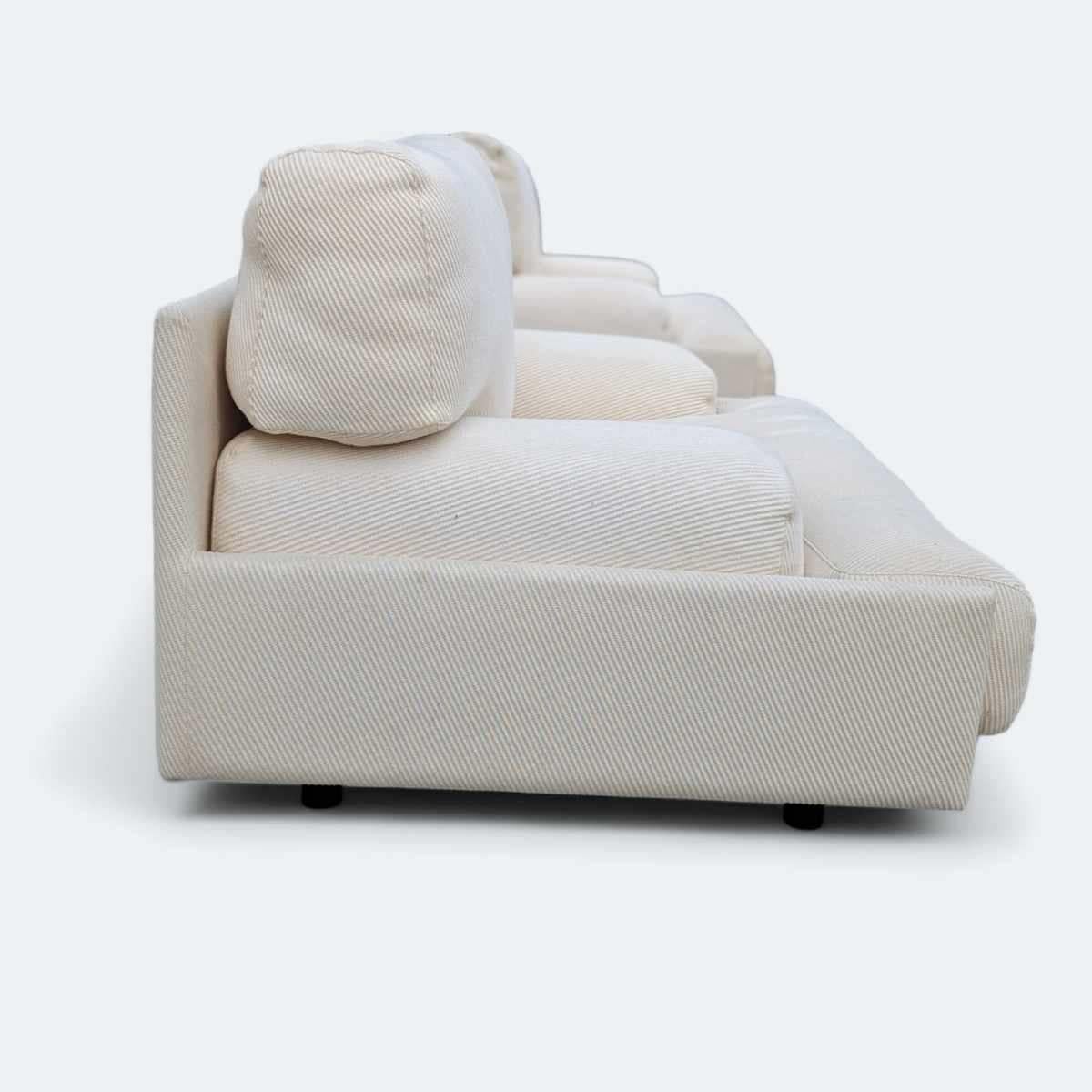 Vintage Italian Lounge Chair, Oversized, Mid Century, Modern, Minimalist, Comfy For Sale 3