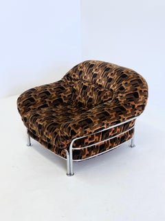 Vintage Italian lounge chairs with tubular frame