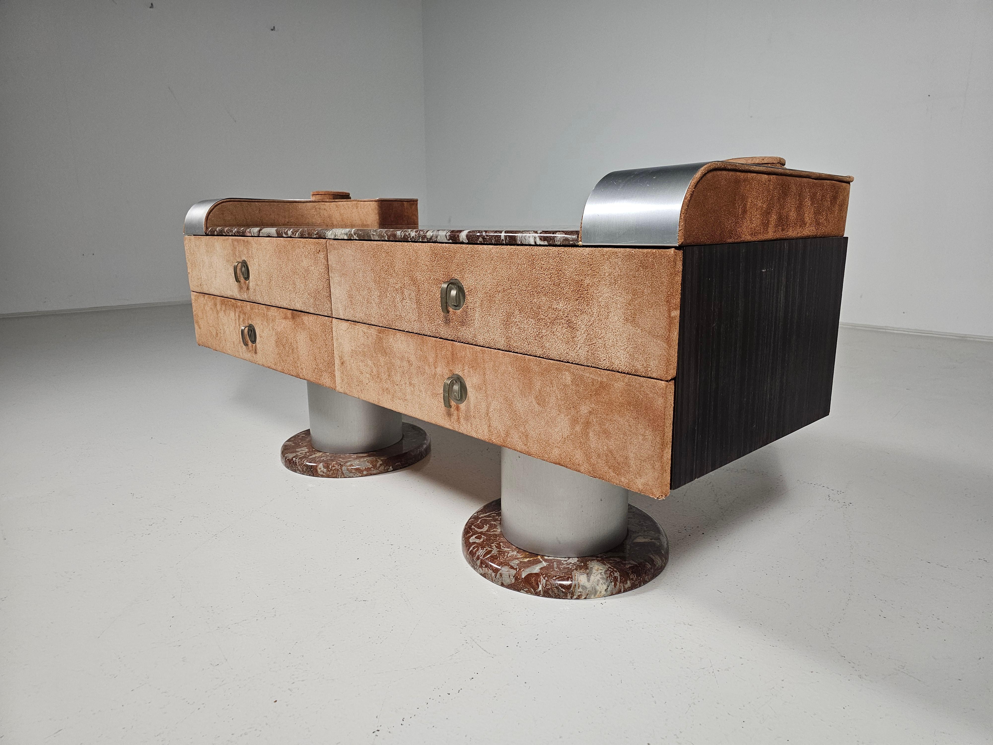 Vintage Italian lowboard made from red marble, suède & steel, 1970s en venta 7
