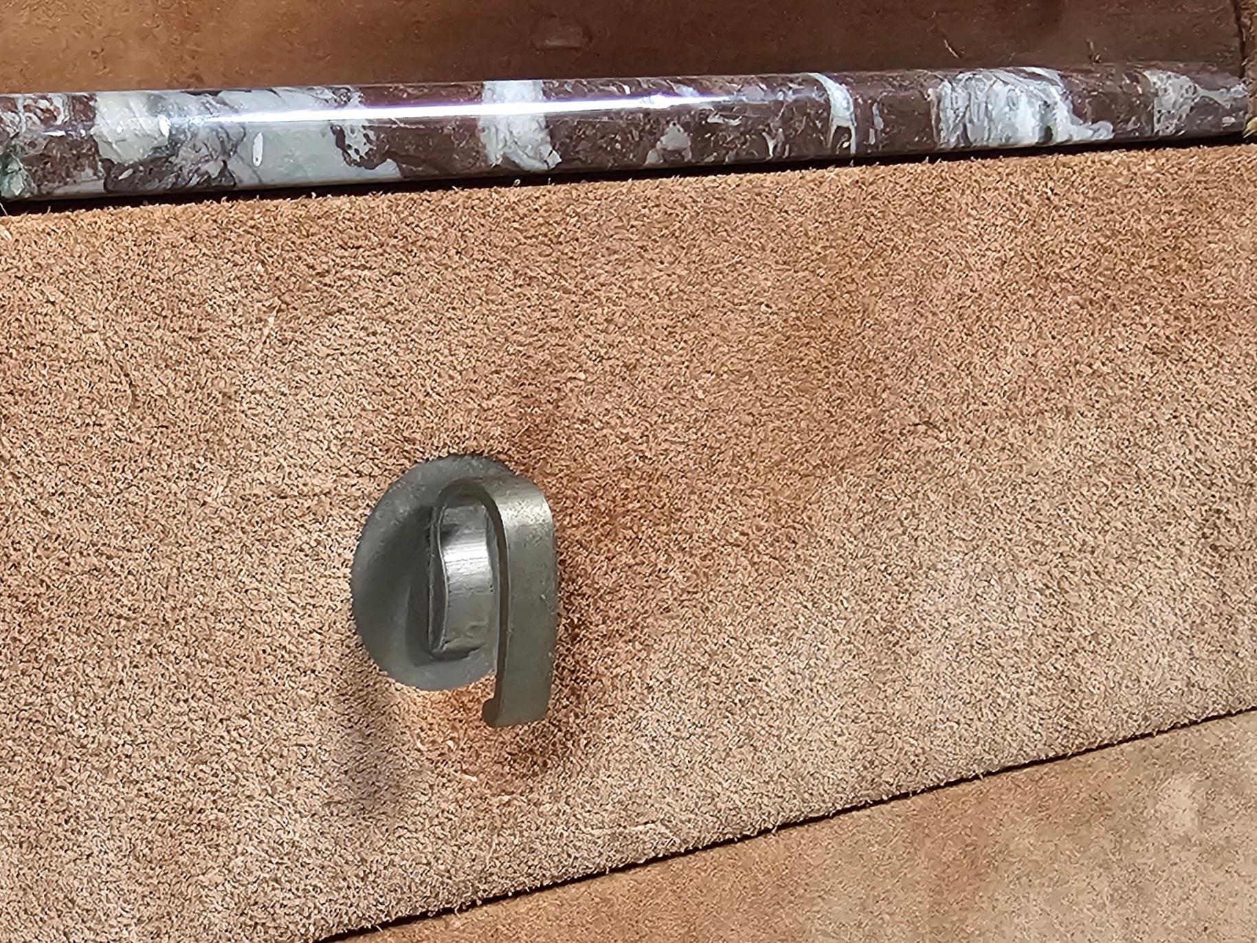 Vintage Italian lowboard made from red marble, suède & steel, 1970s en venta 3