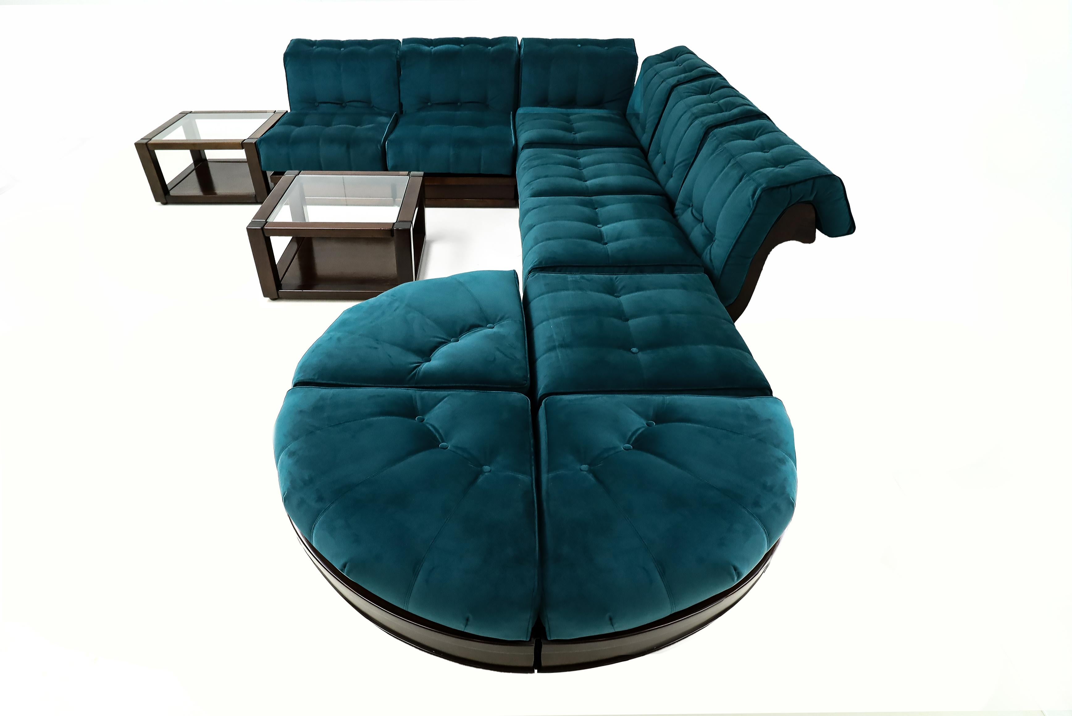 Vintage Italian Luciano Frigerio  9 piece Velvet modular Sofa with two tables In Good Condition In Highclere, Newbury