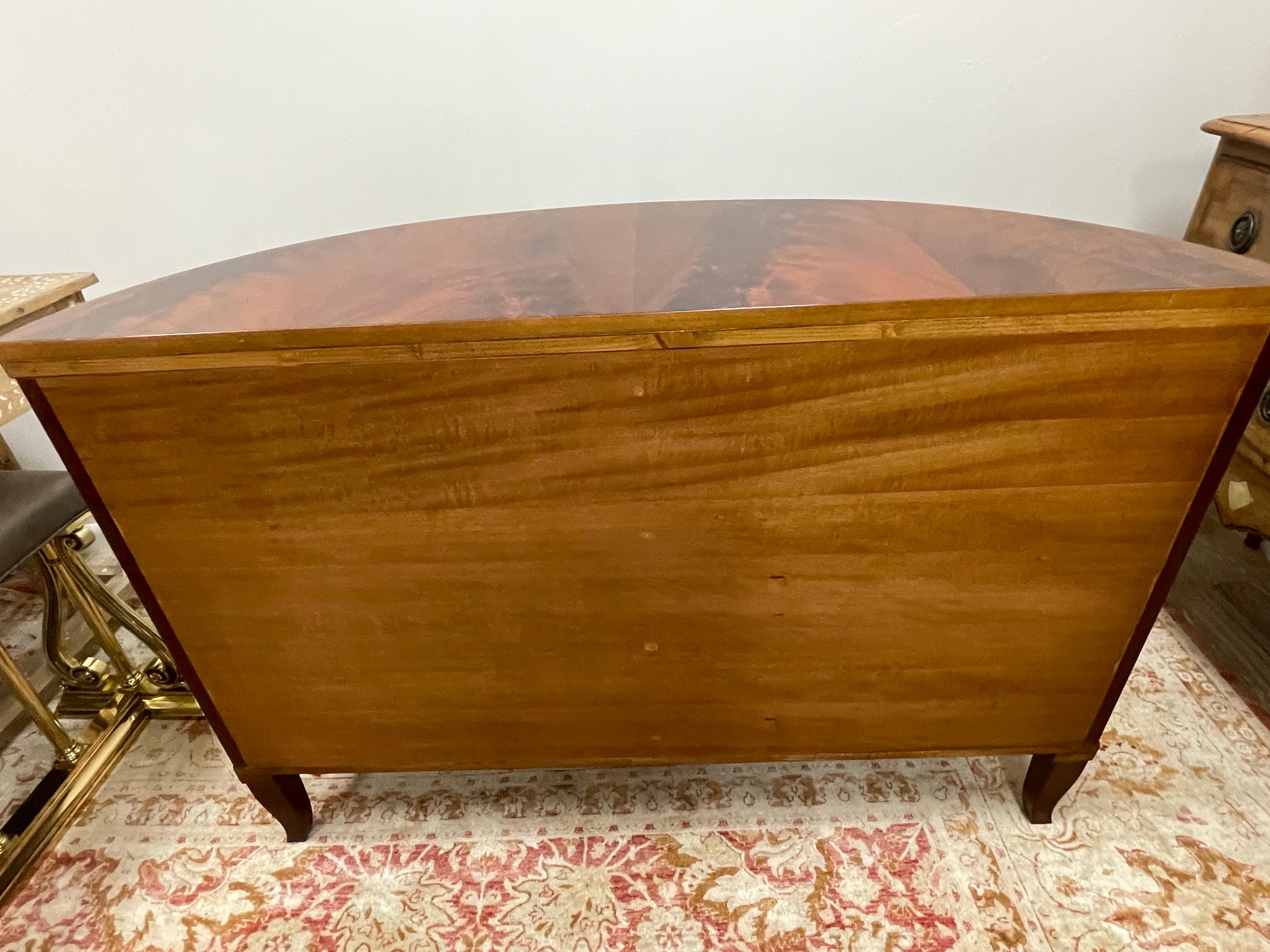 Armadio Demi Lune in mogano italiano d'epoca in vendita 5