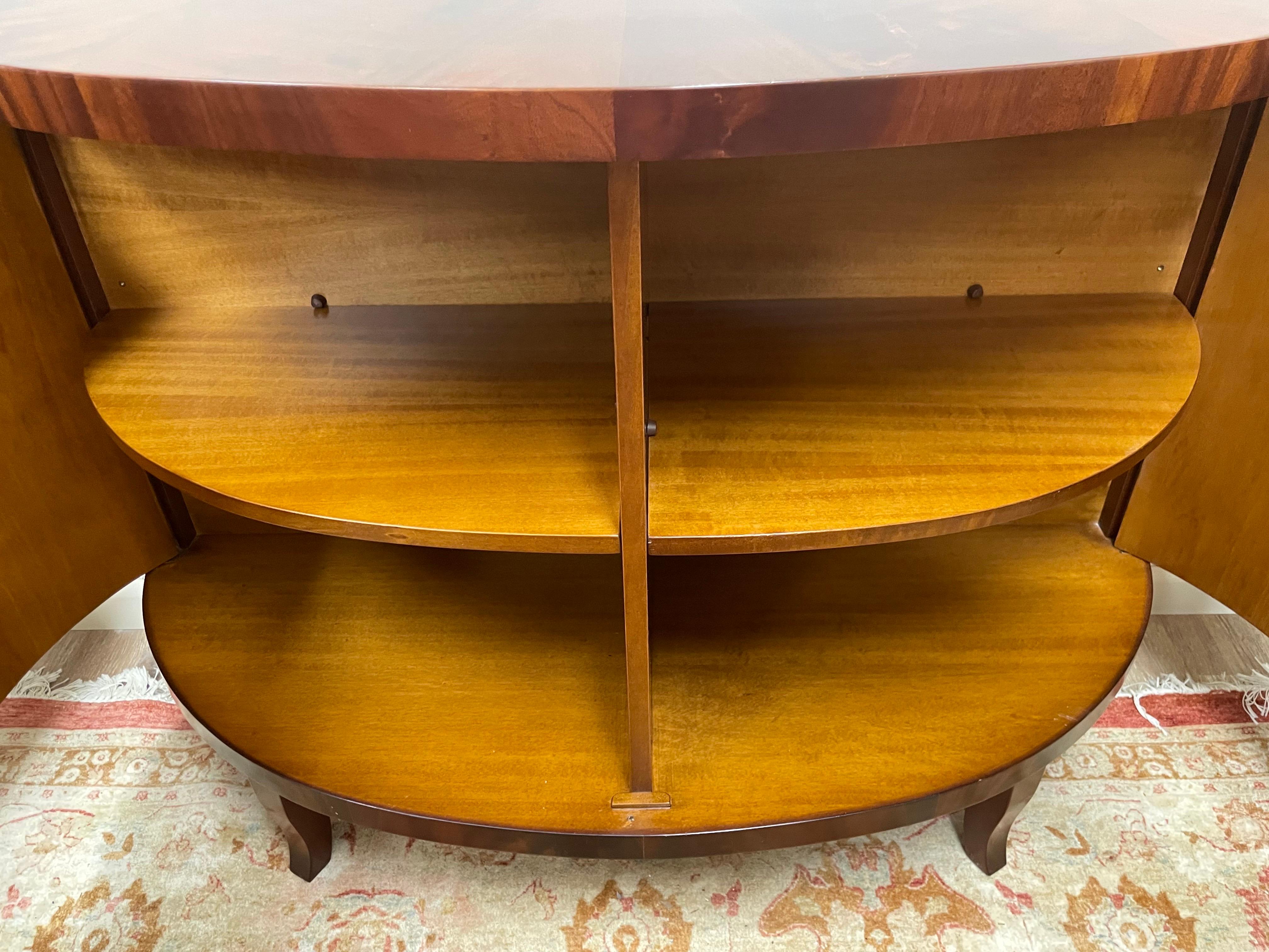 Armadio Demi Lune in mogano italiano d'epoca in vendita 3