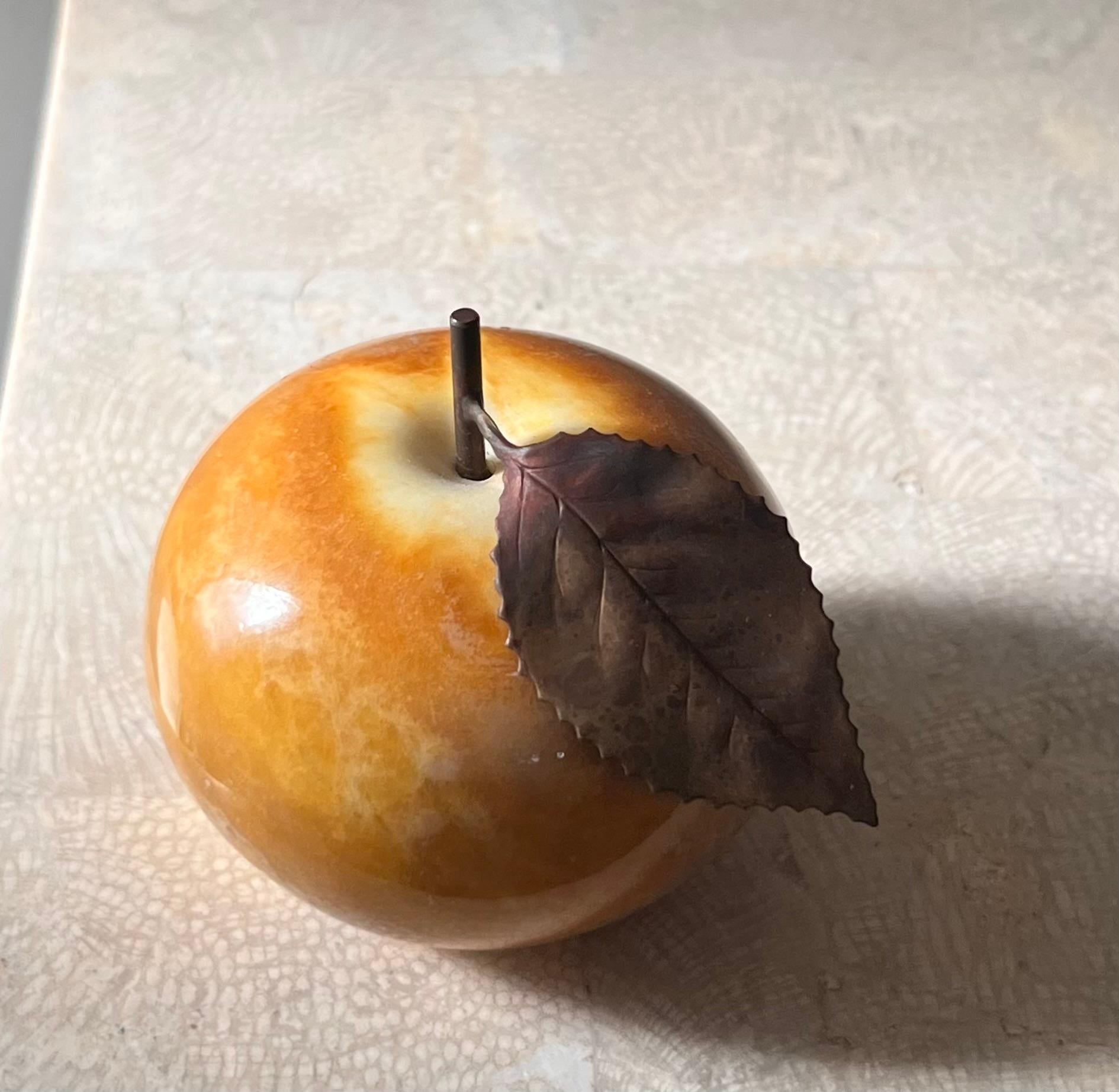Mid-Century Modern Vintage Italian marble alabaster apple with bronze leaf, by Ducceschi, 20th c For Sale