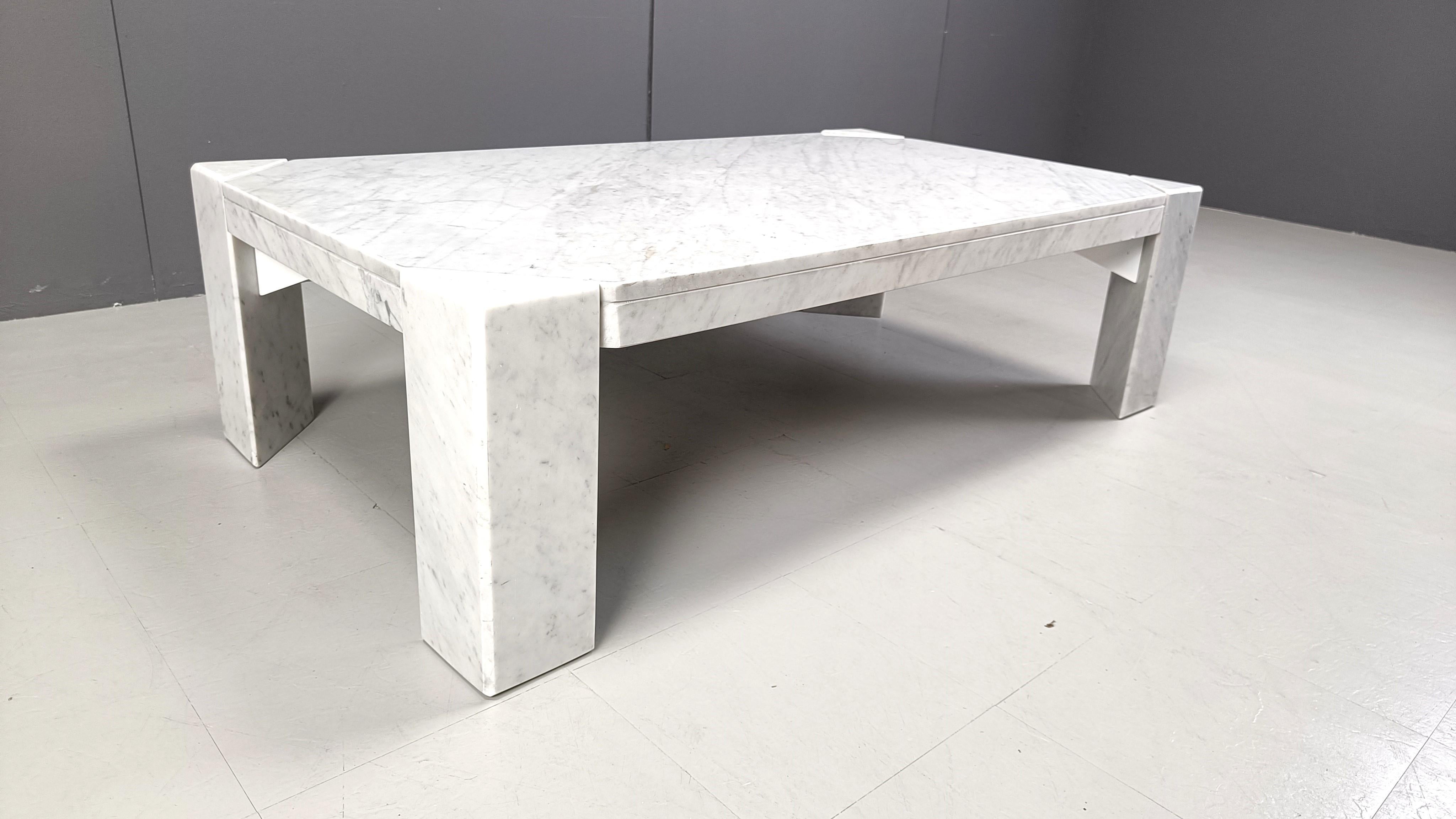 Table basse italienne vintage en marbre, années 1970 en vente 4