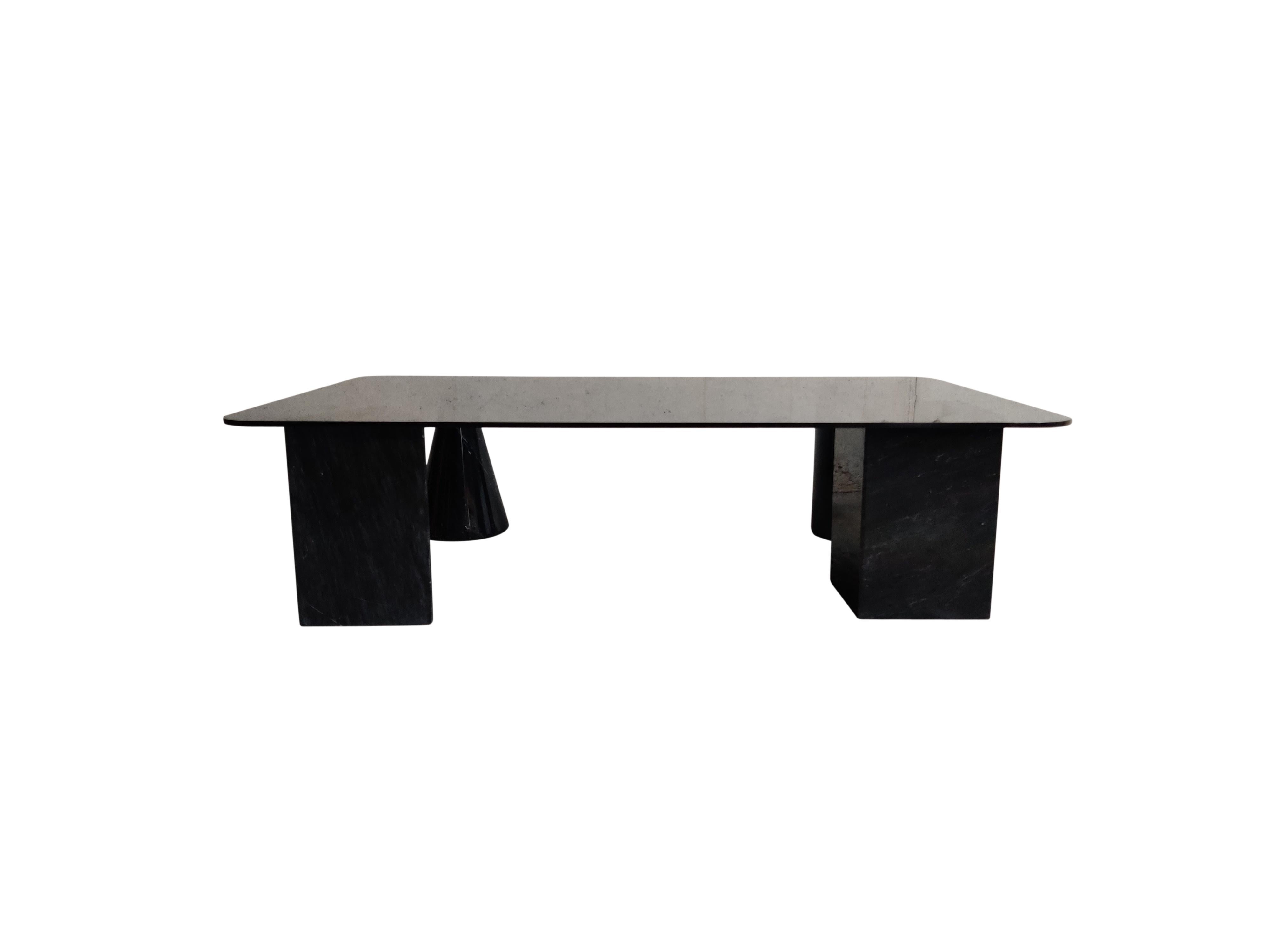 Coffee Table with smoked glass and geometric solid marble shapes in the style of ‘Metafora’ by Lella and Massimo Vignelli.

Beautiful vained marble.

Timeless design.

Very good condition.

1970s - Italy

Dimensions:
Height