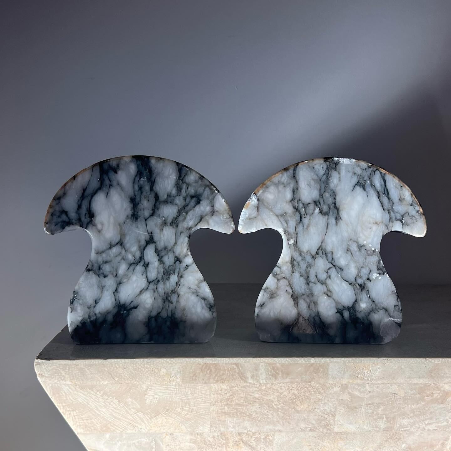 Vintage Italian marble mushroom bookends by Noymer, circa 1960 In Good Condition In View Park, CA