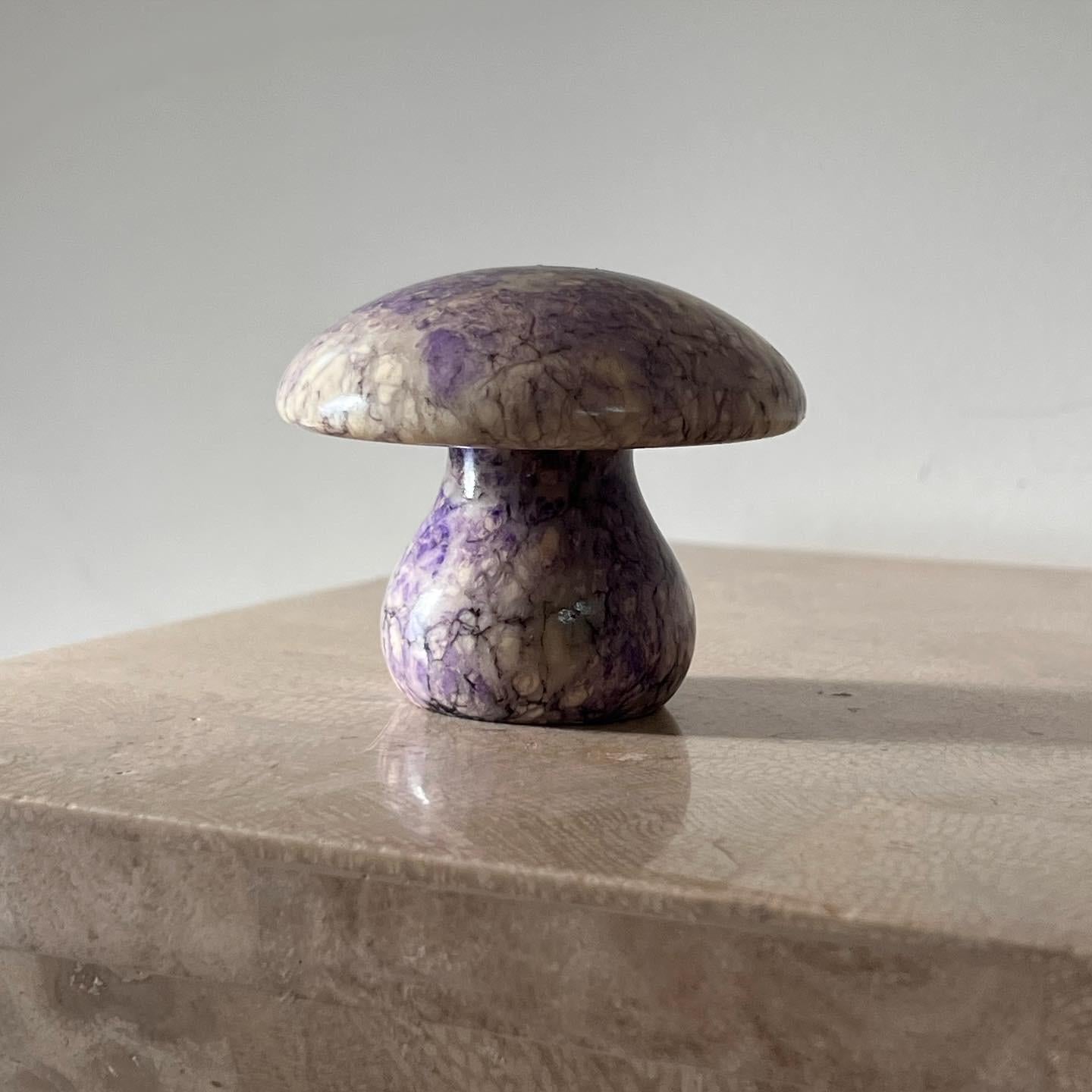 Mid-Century Modern Vintage Italian marble mushroom paperweight in lavender, 1960s For Sale