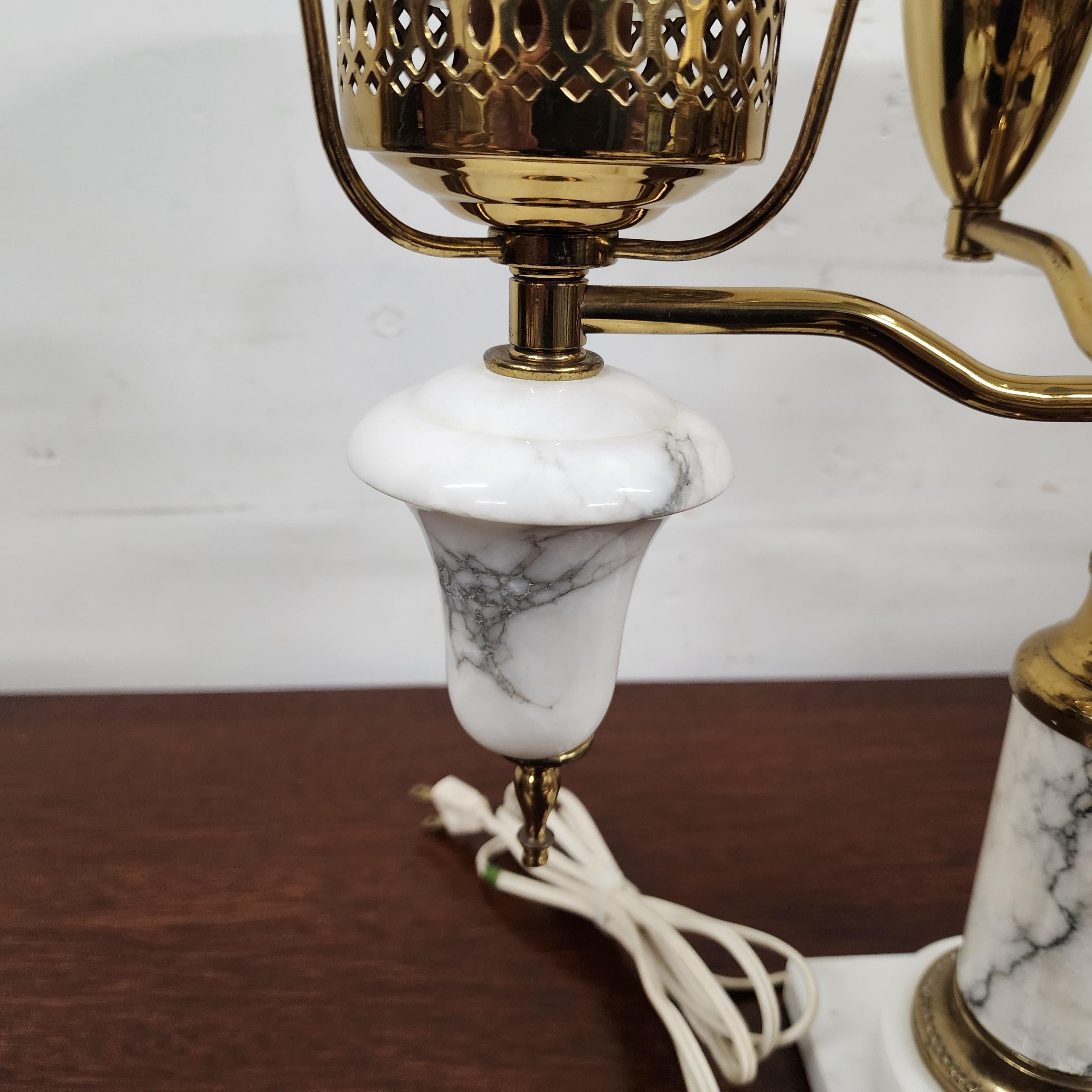 Lampada da tavolo per studenti in marmo vintage Italian Lamp in vendita 6