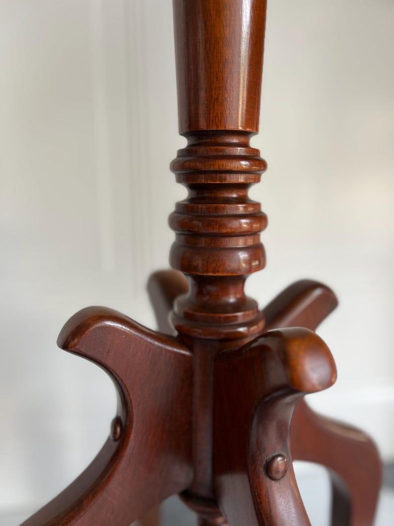 Vintage Italienische Marmorplatte Sockel Tisch Pflanze oder Display Stand (20. Jahrhundert) im Angebot