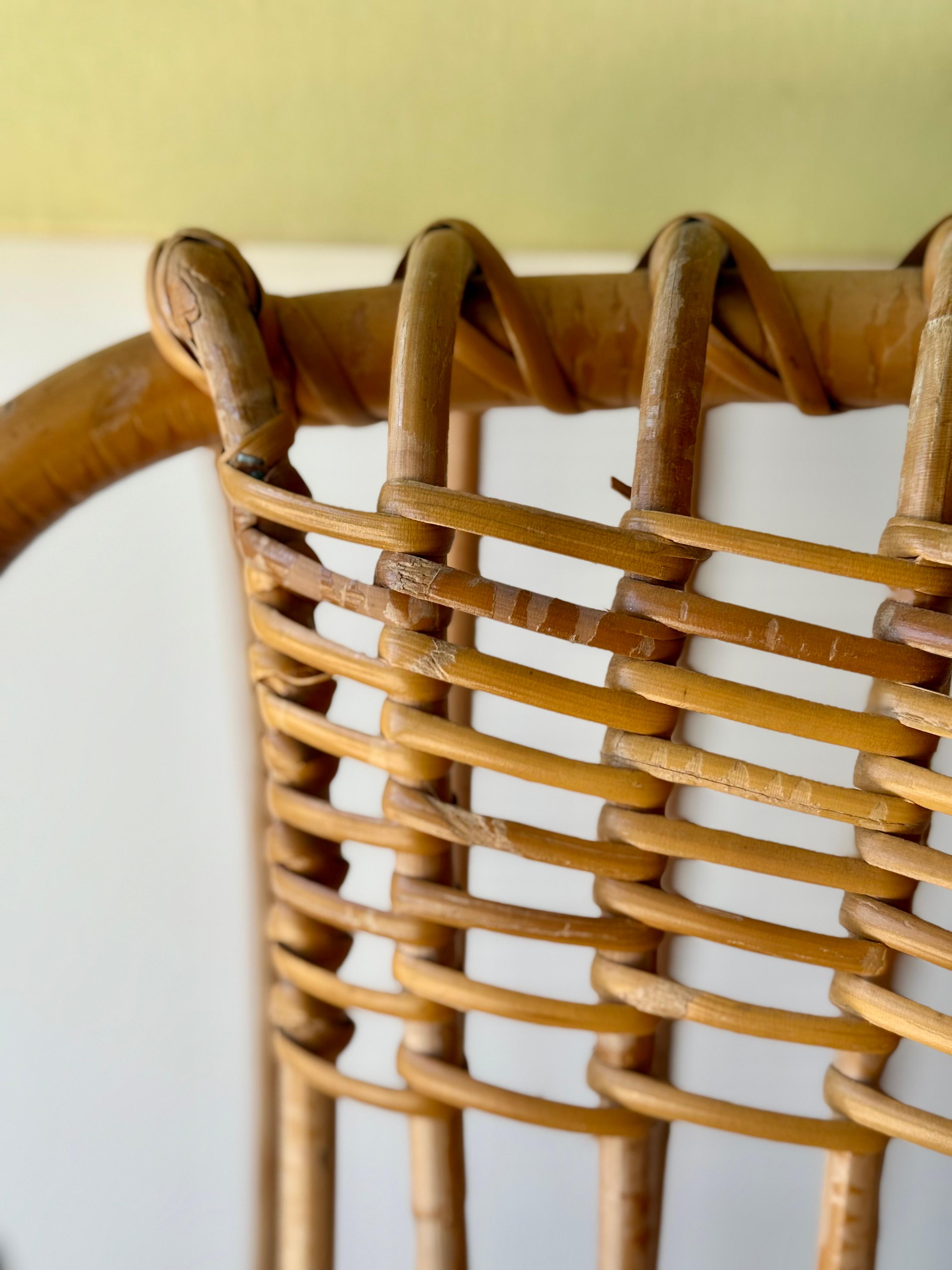 Milieu du XXe siècle Fauteuil en rotin vintage italien 