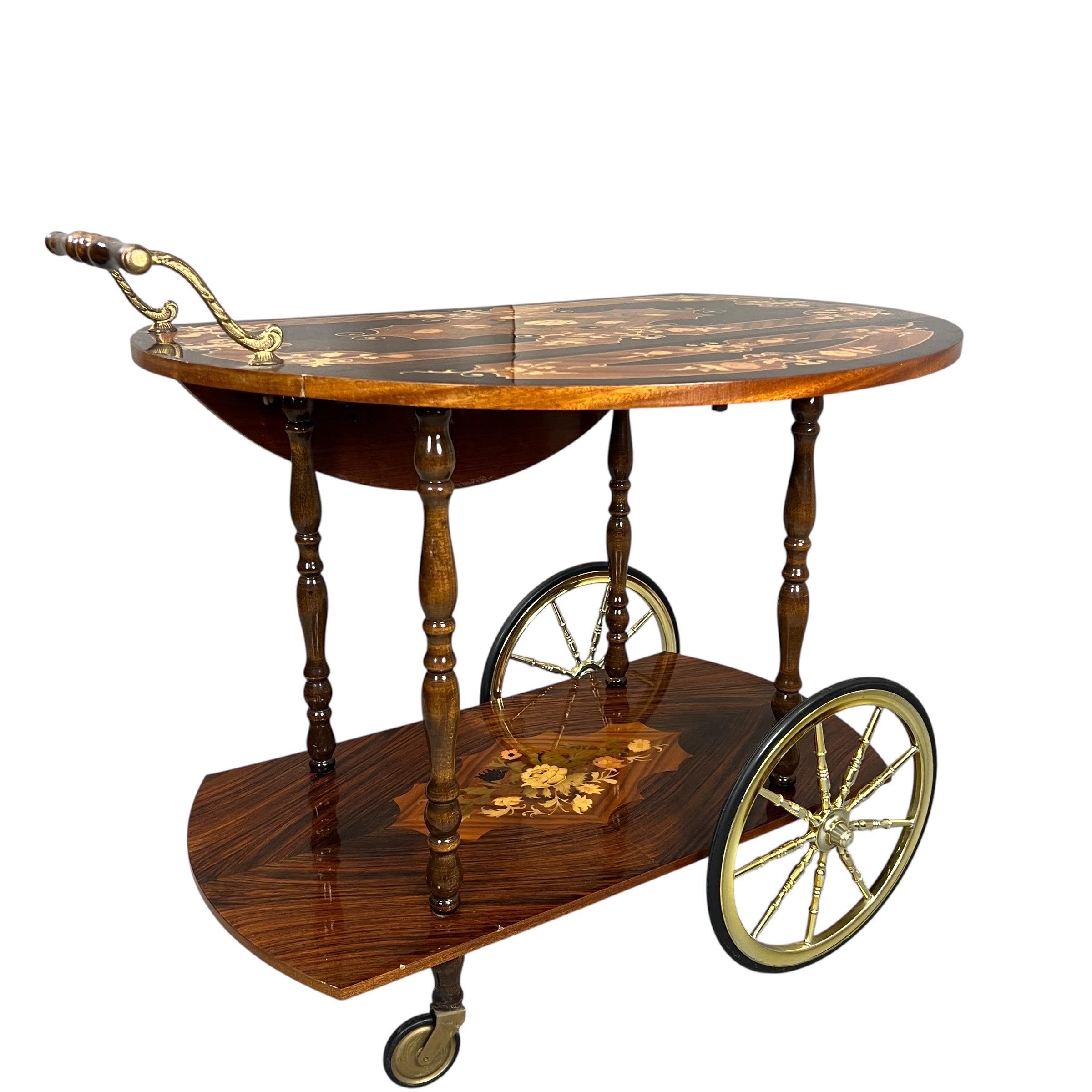 Zum Verkauf steht dieser charmante Vintage-Barwagen
jedes Blatt ist 7,25