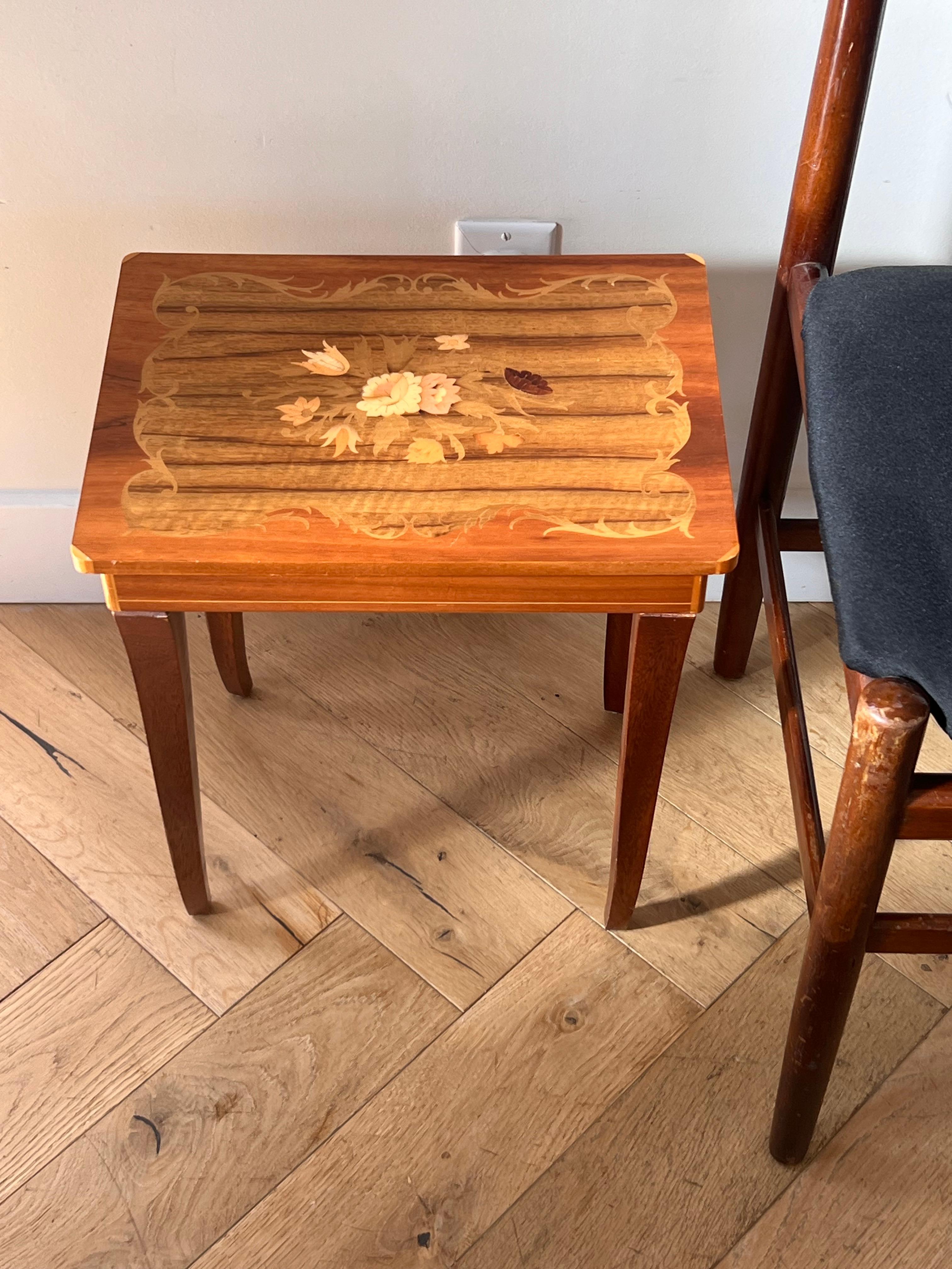 vintage Italian marquetry music-box side table, mid 20th c 4