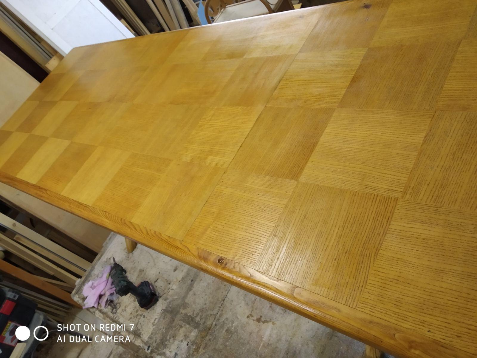 Italienischer massiver Vintage-Tisch aus Eiche im Vintage-Stil auf Kreuzbeinen (Eichenholz) im Angebot